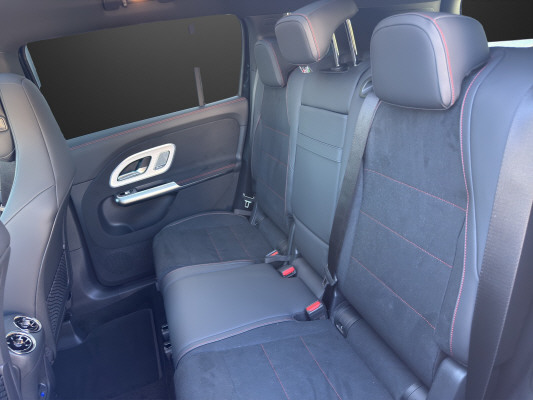 MERCEDES-BENZ GLB 220 4Matic 8G-Tronic-image-9
