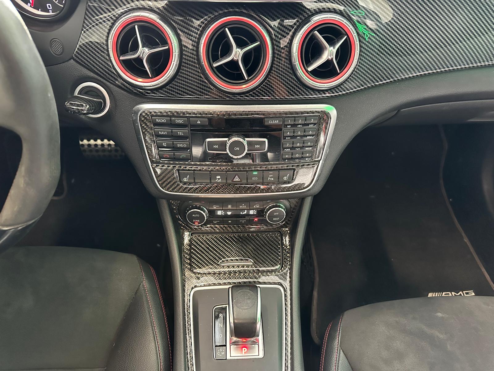 MERCEDES-BENZ CLA 45 AMG 4Matic Speedshift-image-15