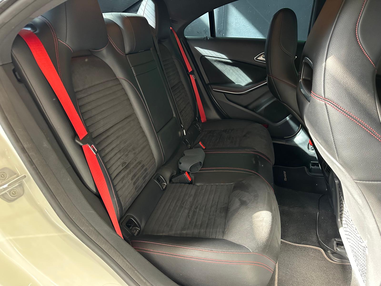 MERCEDES-BENZ CLA 45 AMG 4Matic Speedshift-image-13