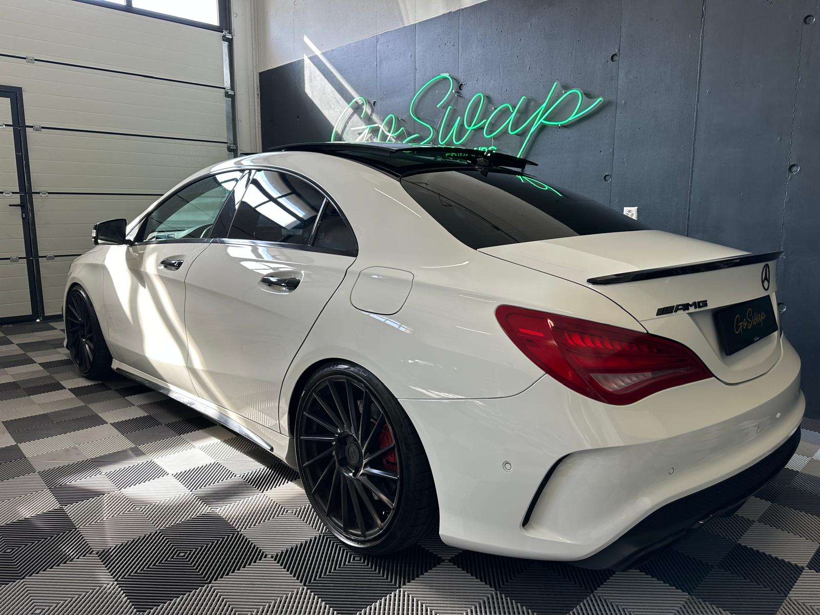 MERCEDES-BENZ CLA 45 AMG 4Matic Speedshift-image-3