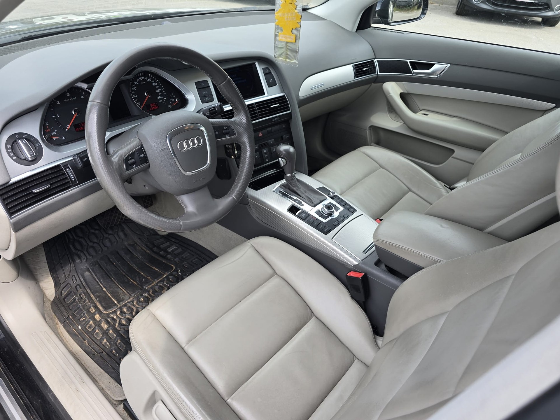 AUDI A6 Avant 3.0 V6 TDI quattro tiptronic-image-13