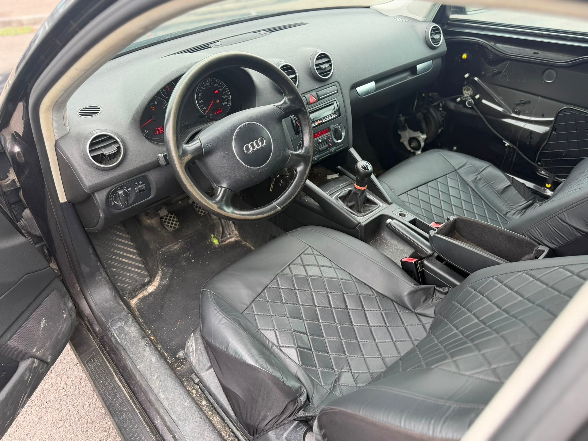 AUDI A3 2.0-image-4