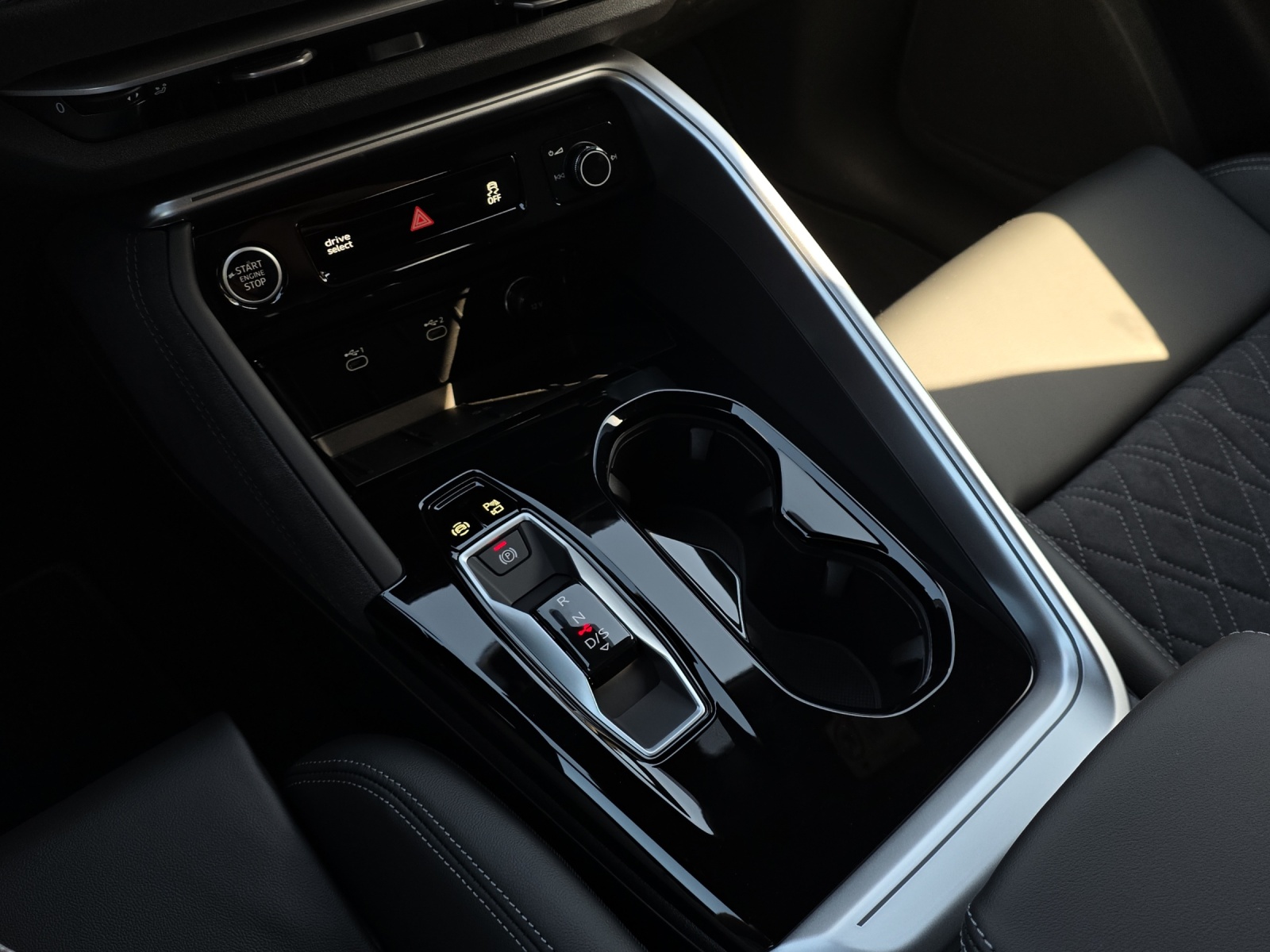 AUDI Q5 TFSI quatto 200 kW S-tronic-image-12