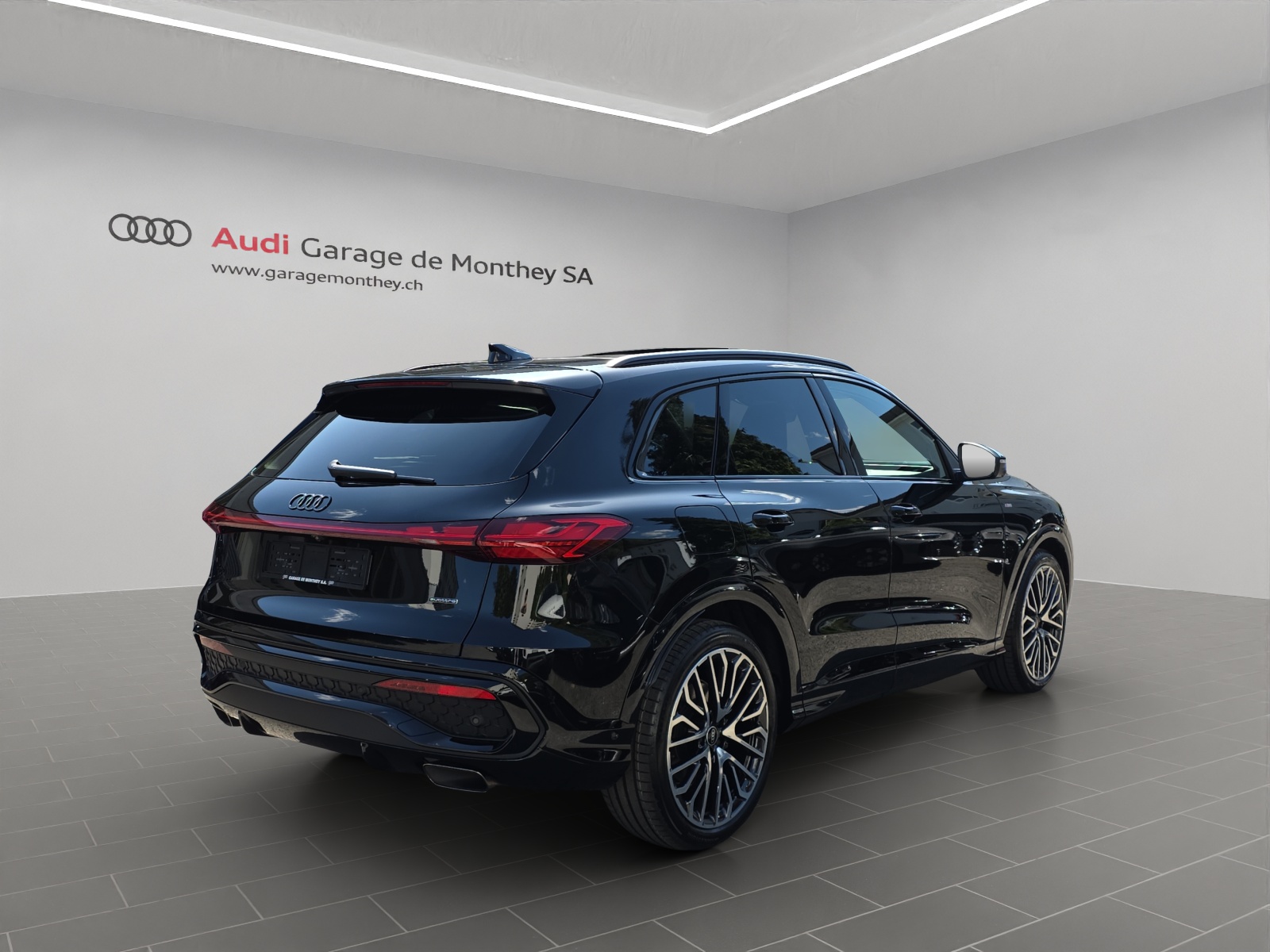 AUDI Q5 TFSI quatto 200 kW S-tronic-image-3