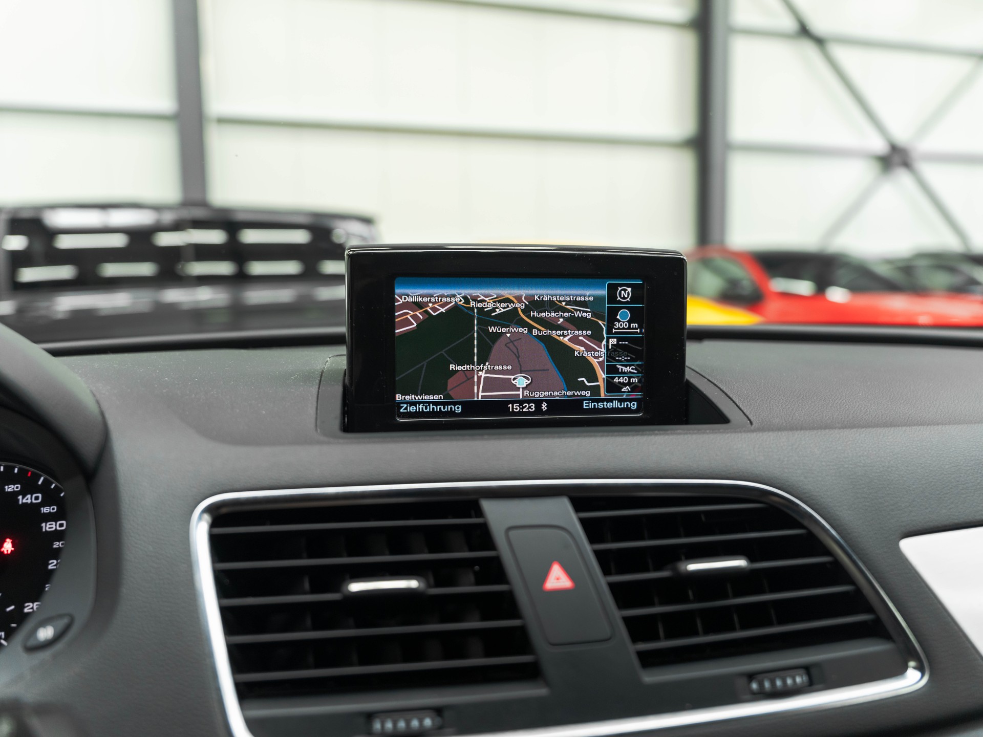 AUDI Q3 2.0 TDI quattro S-tronic-image-27