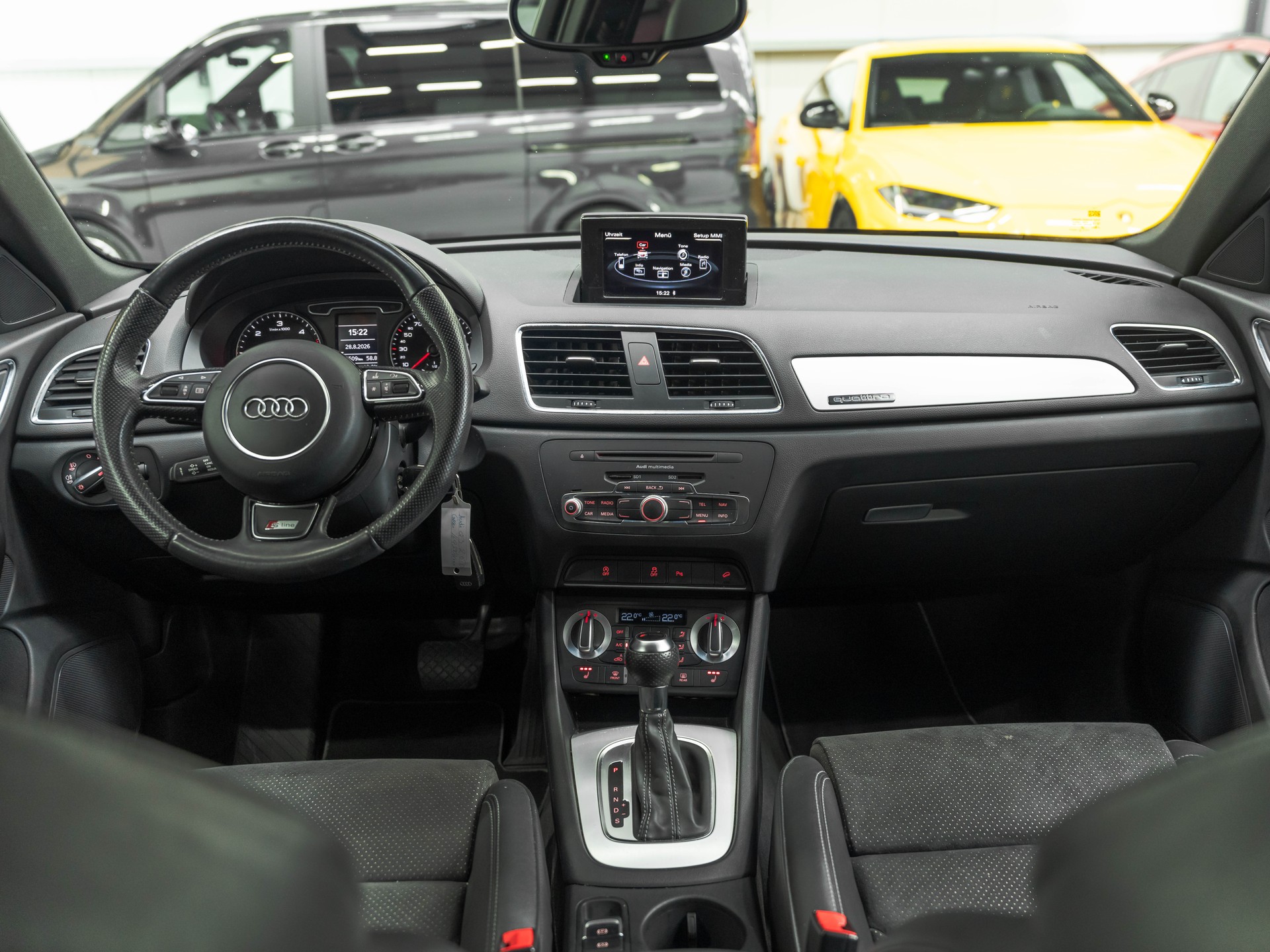 AUDI Q3 2.0 TDI quattro S-tronic-image-6
