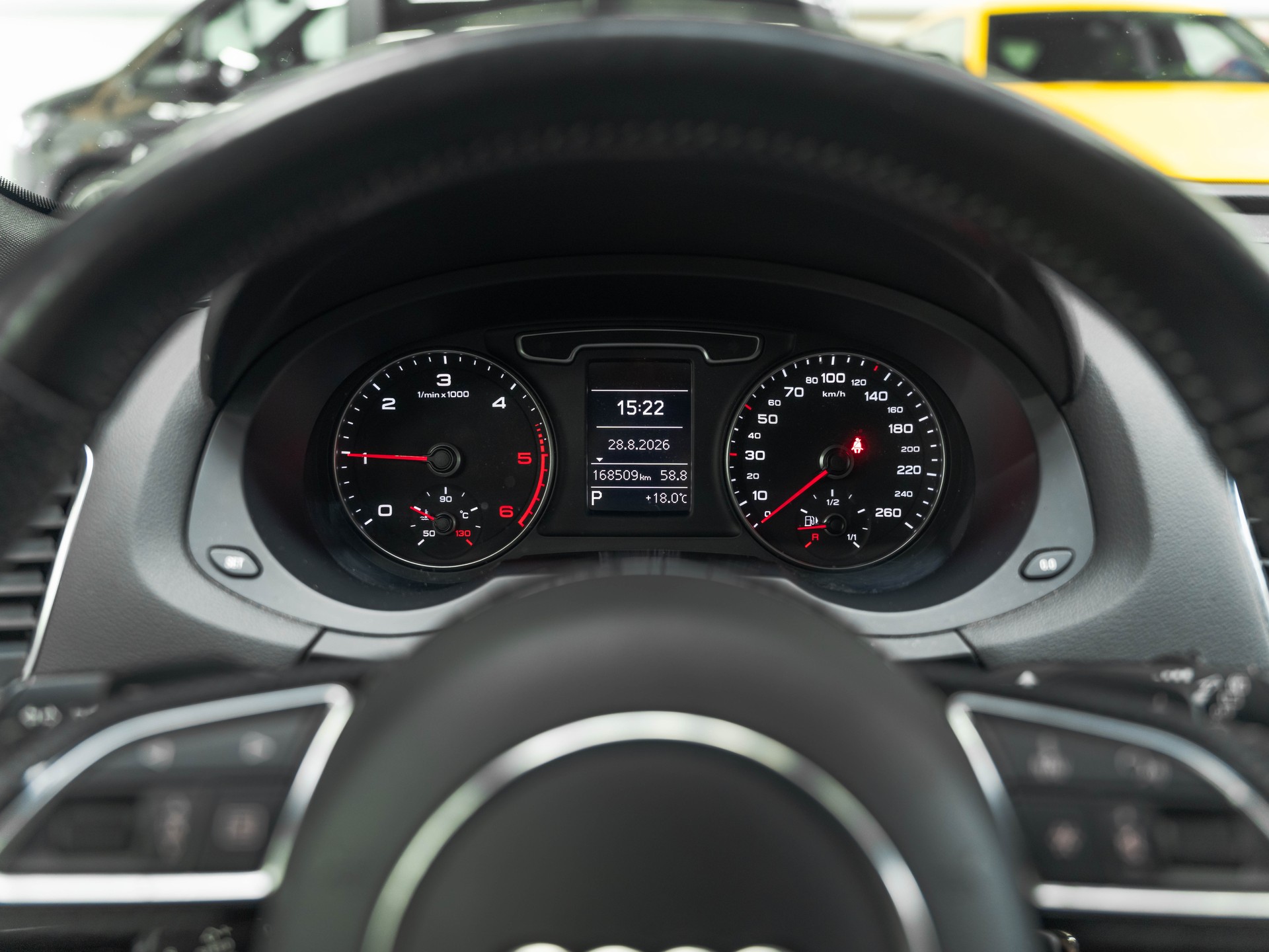 AUDI Q3 2.0 TDI quattro S-tronic-image-22