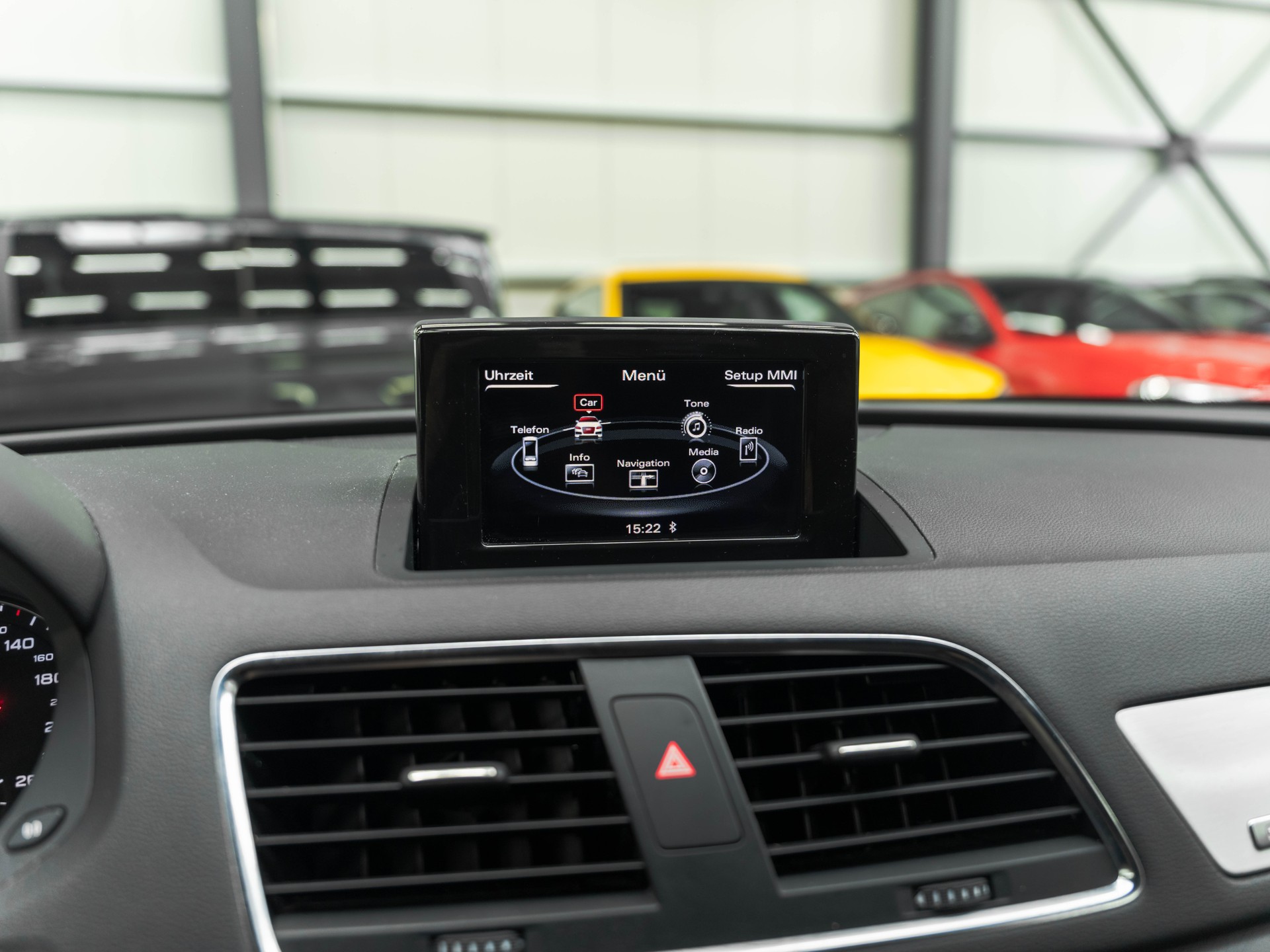 AUDI Q3 2.0 TDI quattro S-tronic-image-23