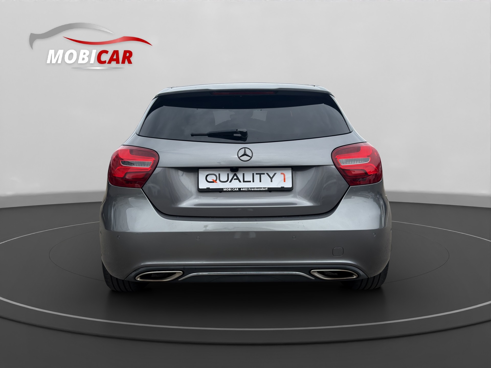MERCEDES-BENZ A 180 Urban-showroom-element-3