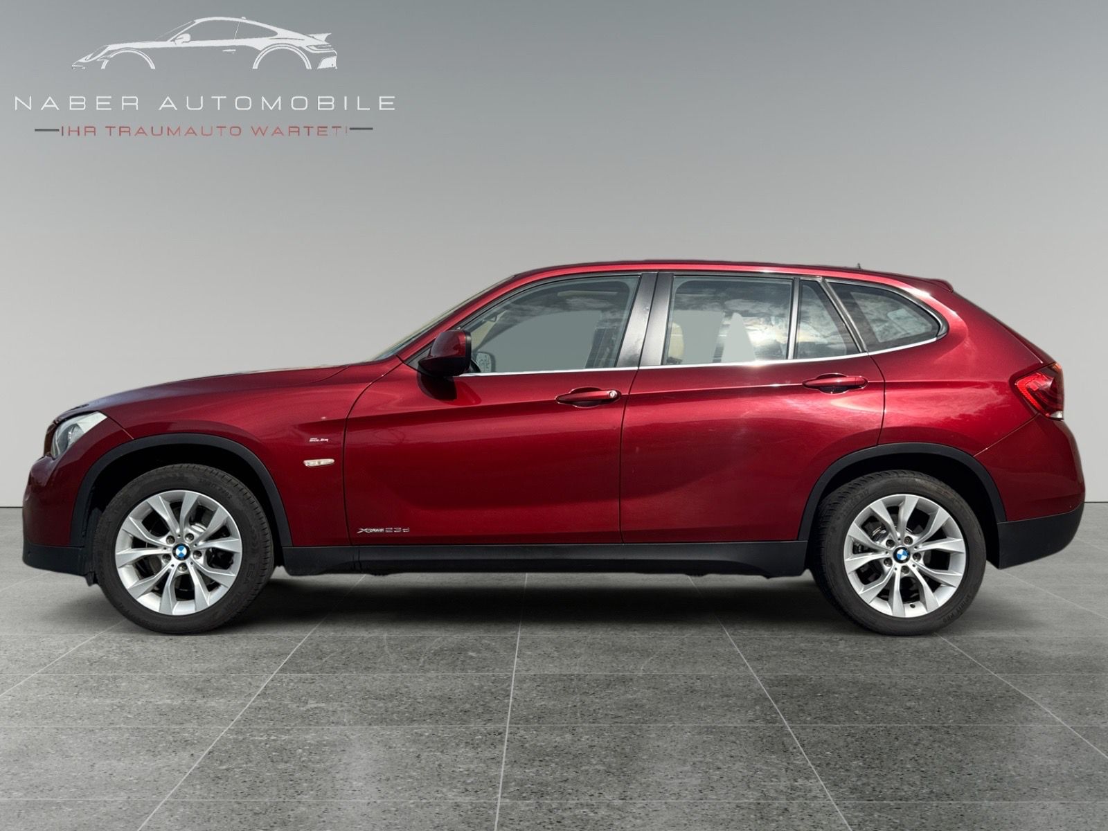 BMW X1 xDrive 23d Steptronic *AB MFK*AB SERVICE*AHK*8-FACH*ALLRAD*GEPFLEGT*-image-1