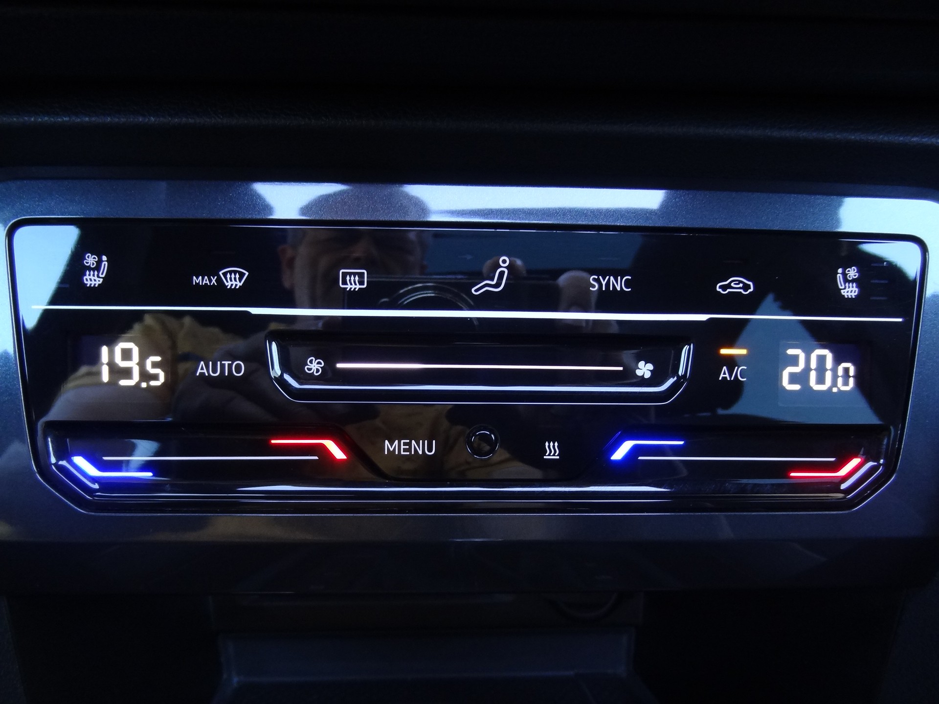 VW Tiguan Allspace 2.0 TDI SCR R-Line 4Motion DSG-image-26