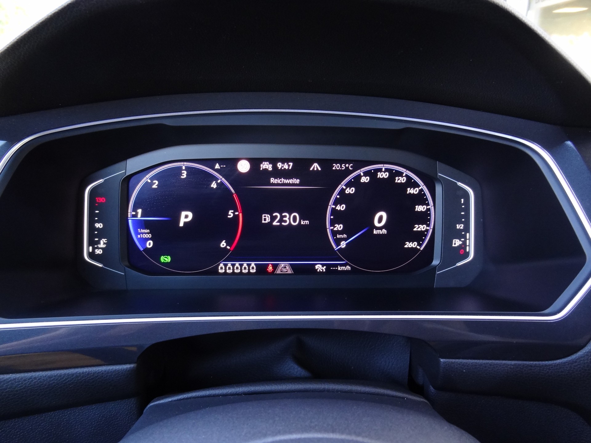 VW Tiguan Allspace 2.0 TDI SCR R-Line 4Motion DSG-image-18