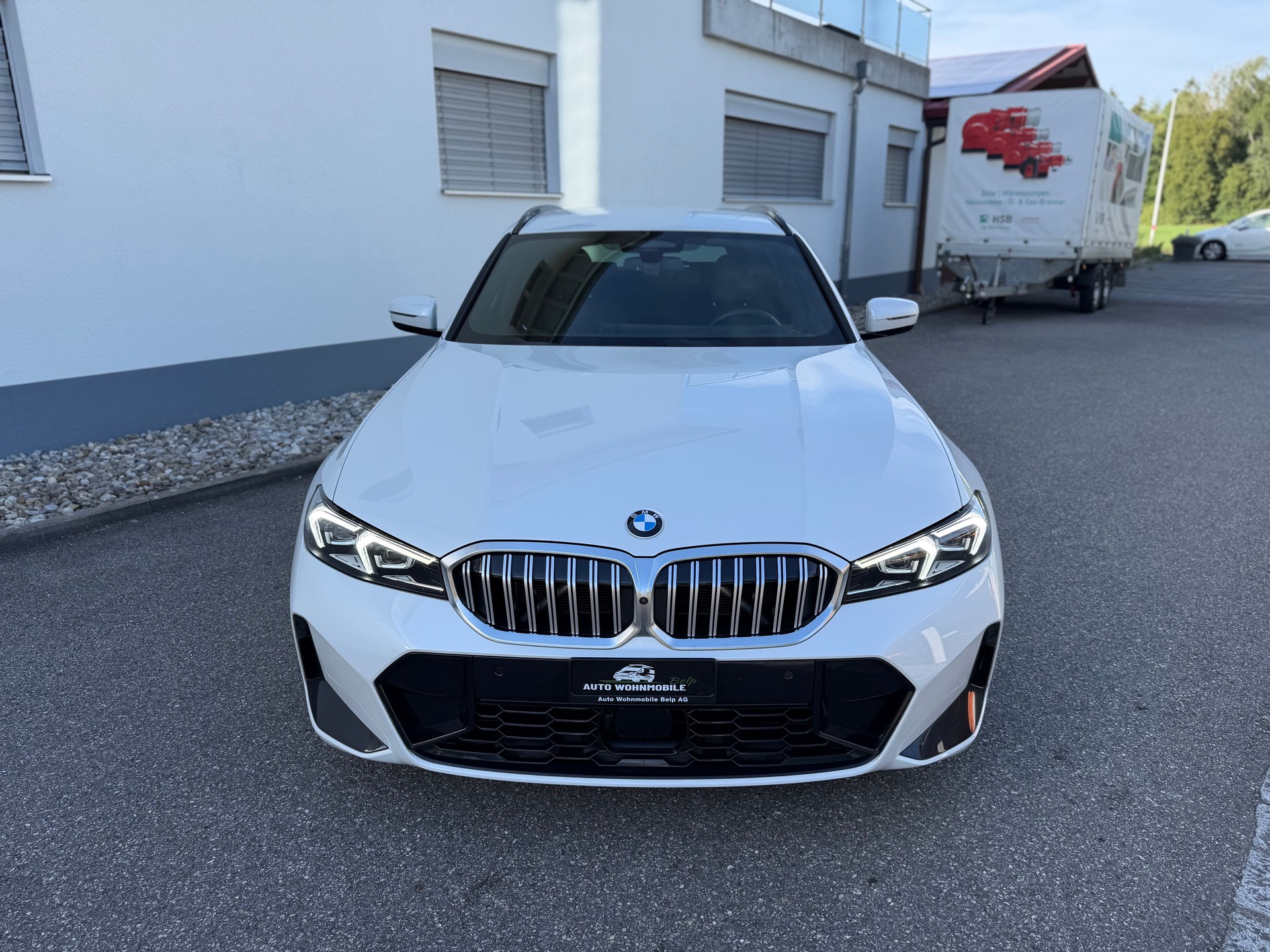 BMW 320d xDrive 48V Touring Steptronic M Sport-image-8
