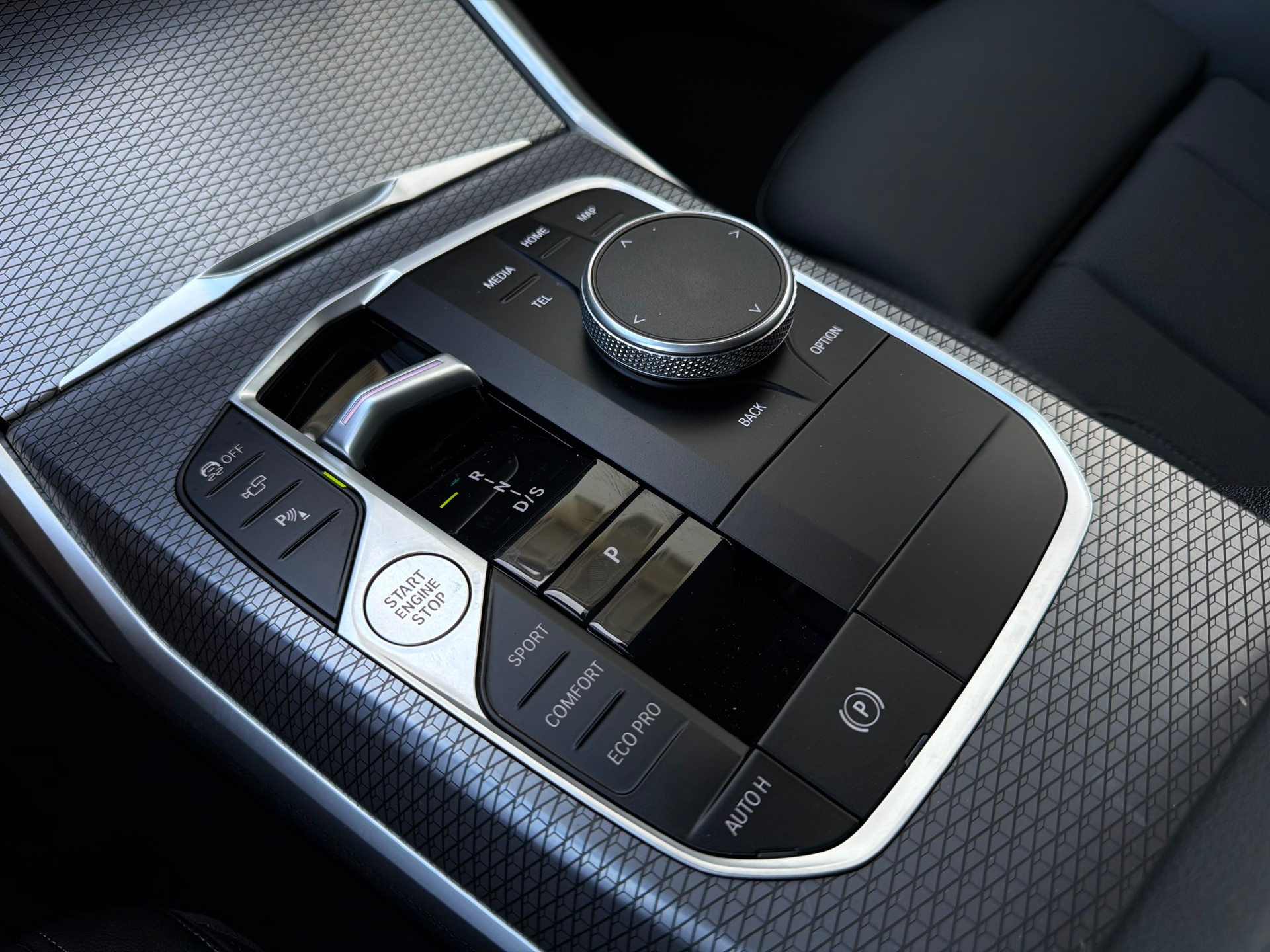 BMW 320d xDrive 48V Touring Steptronic M Sport-image-26