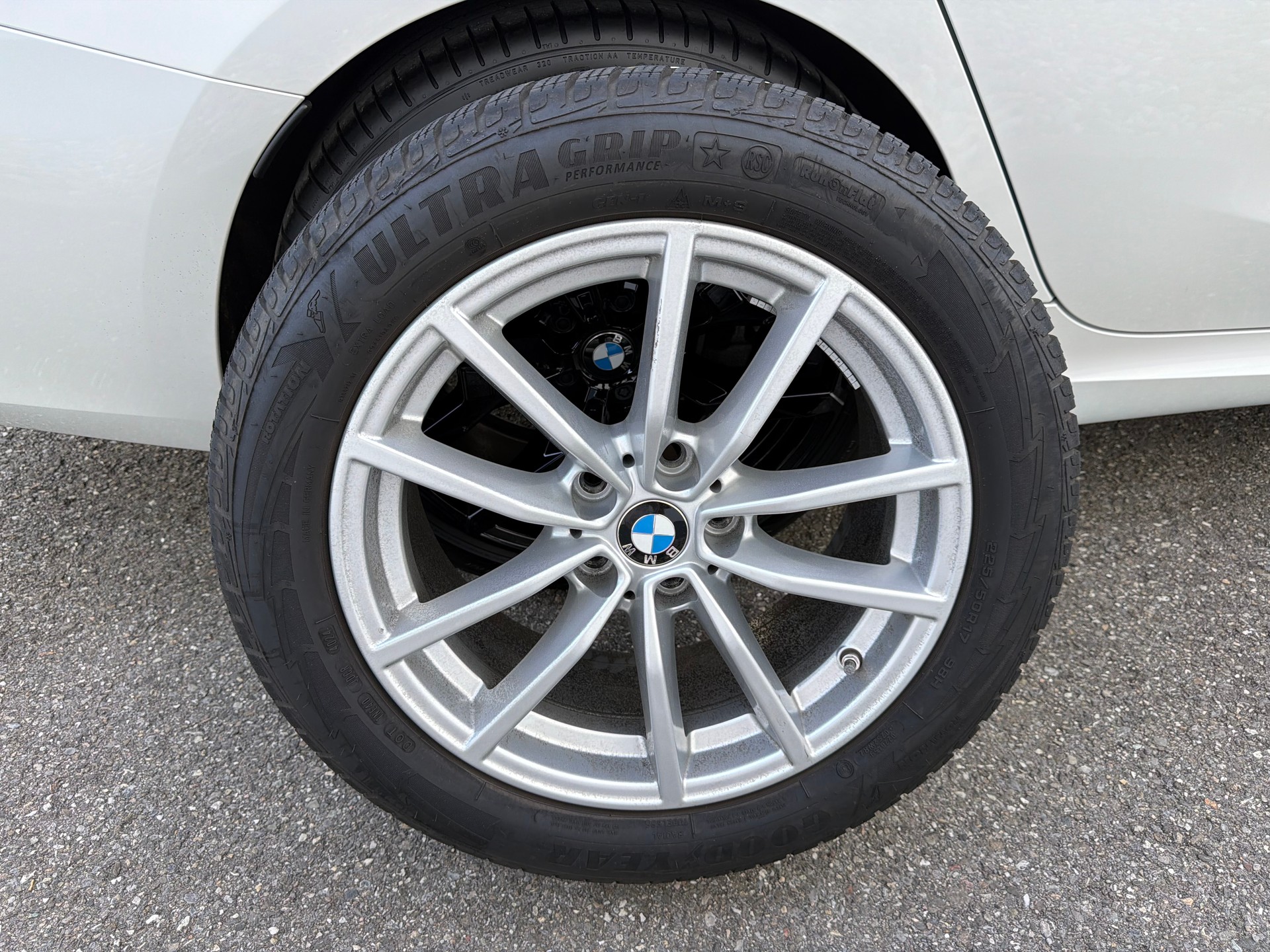 BMW 320d xDrive 48V Touring Steptronic M Sport-image-28