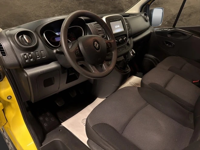 RENAULT Trafic Blue dCi 145 Passenger Intens-image-3