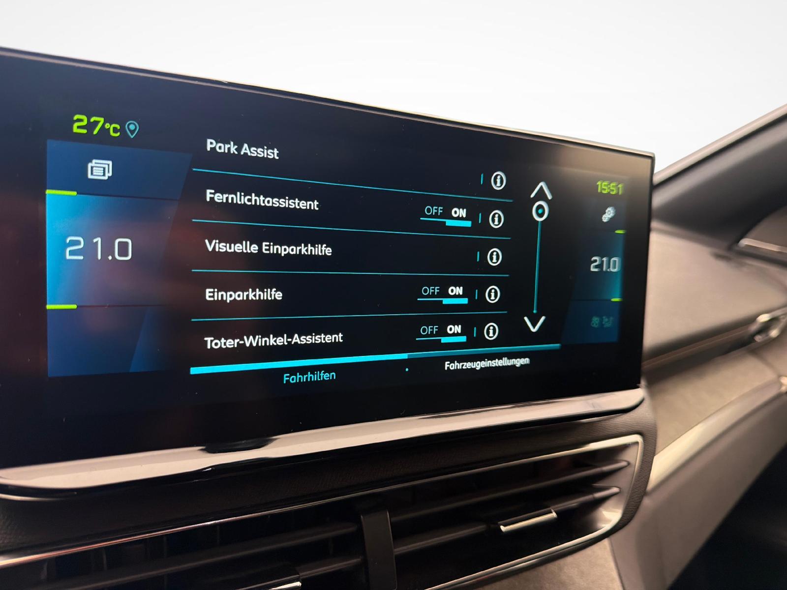 PEUGEOT 3008 1.6 Plug-in Hybrid4 GT-image-18