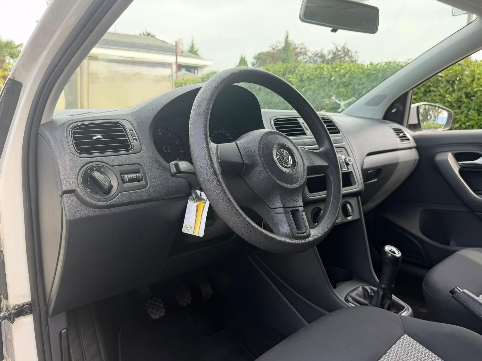 VW Polo 1.2 6V Trendline-image-9