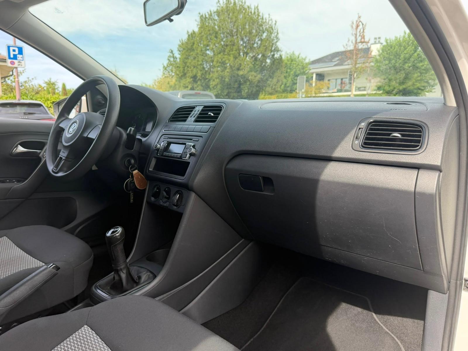 VW Polo 1.2 6V Trendline-image-11