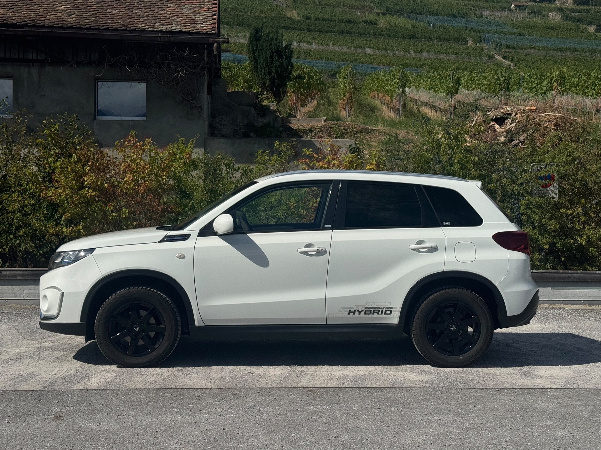 SUZUKI 1.4 T Compact+ Hybrid 4x4-image-2