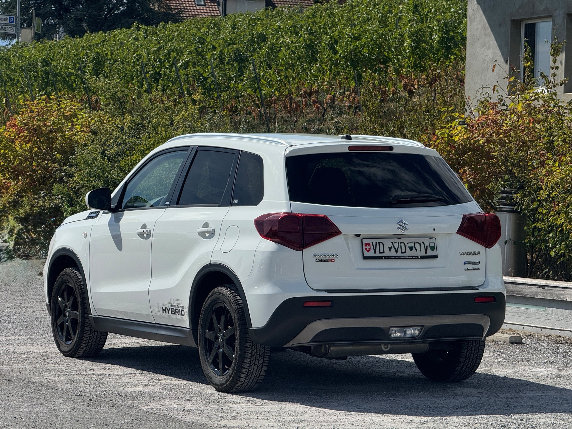 SUZUKI 1.4 T Compact+ Hybrid 4x4-image-1