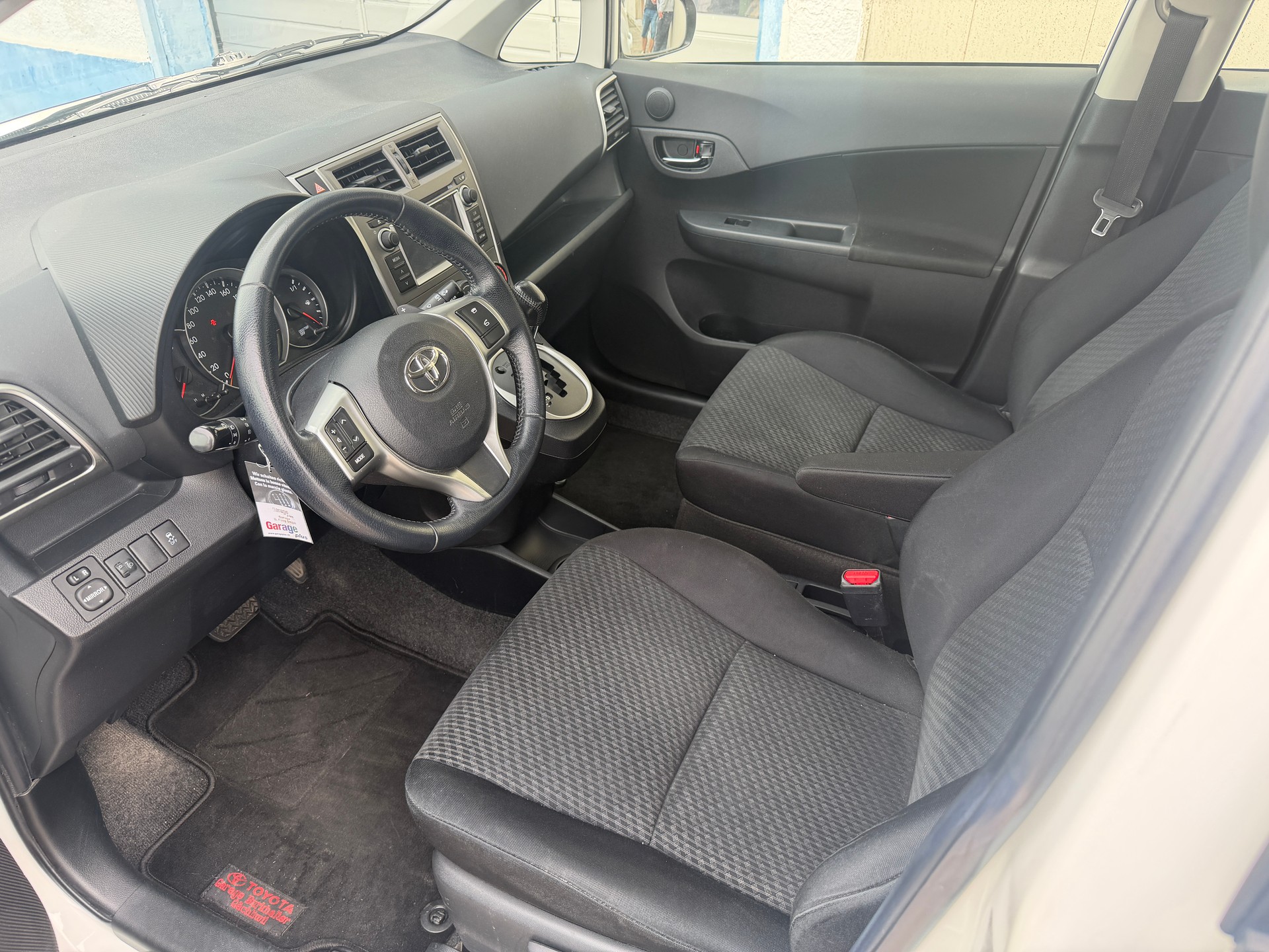 TOYOTA Verso-S 1.33 Linea Terra Multidrive S-image-6