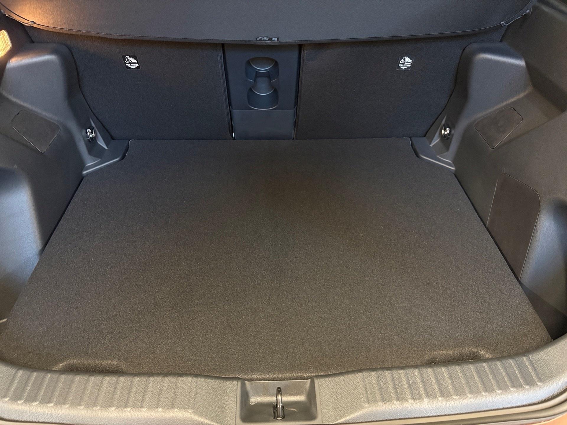 TOYOTA Yaris Cross 1.5 VVT-i HSD Premium AWD-i-image-10