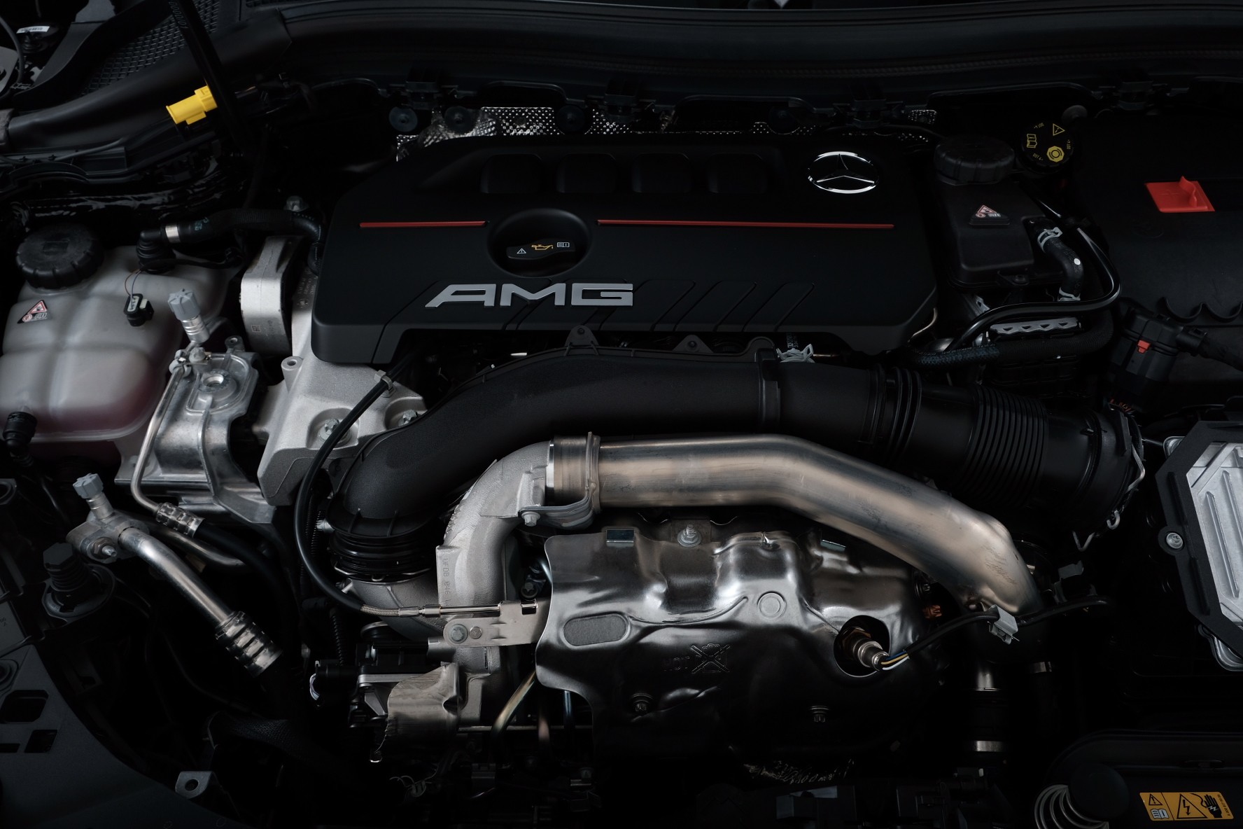 MERCEDES-BENZ GLA 35 AMG 4matic H247-image-17