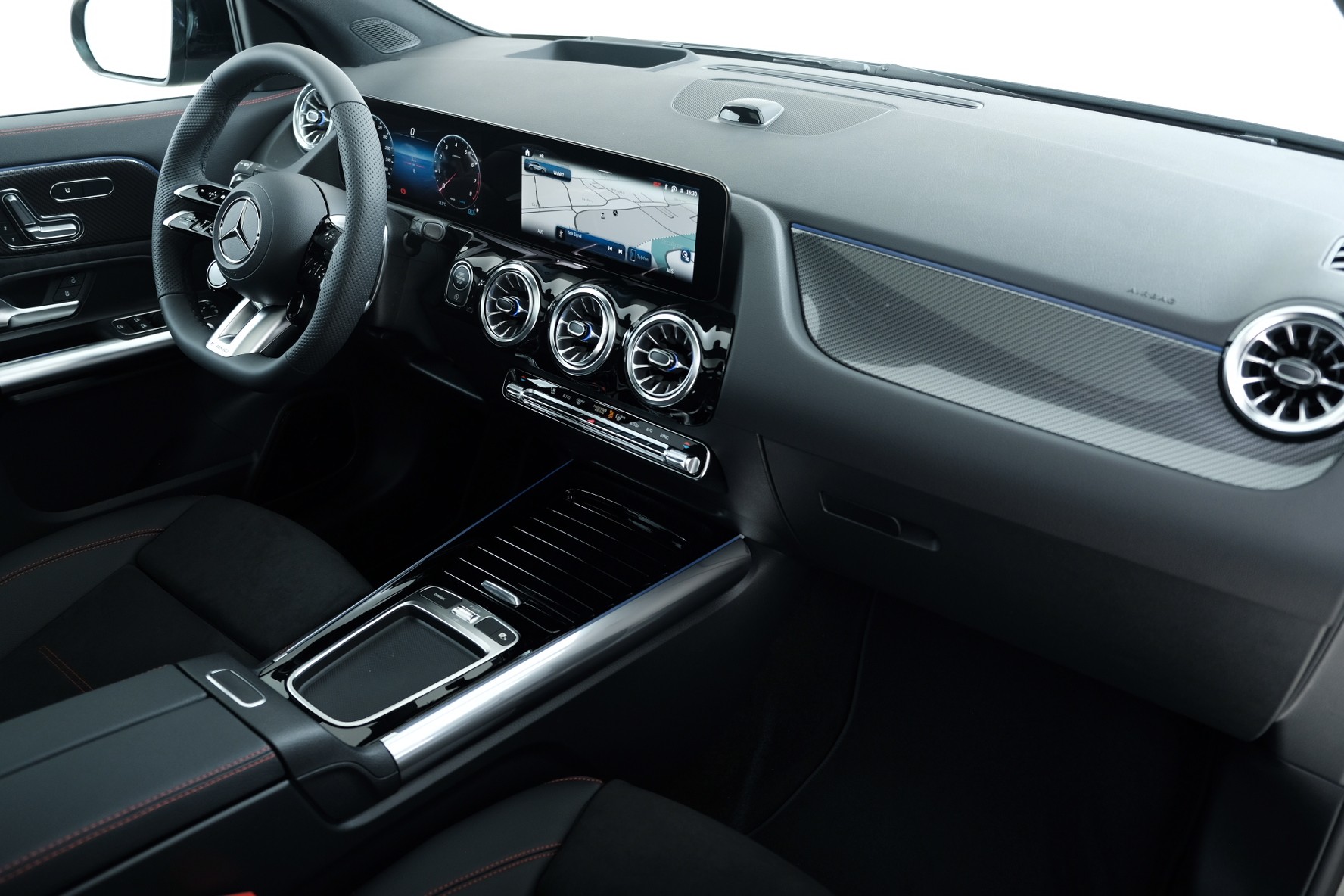 MERCEDES-BENZ GLA 35 AMG 4matic H247-image-5