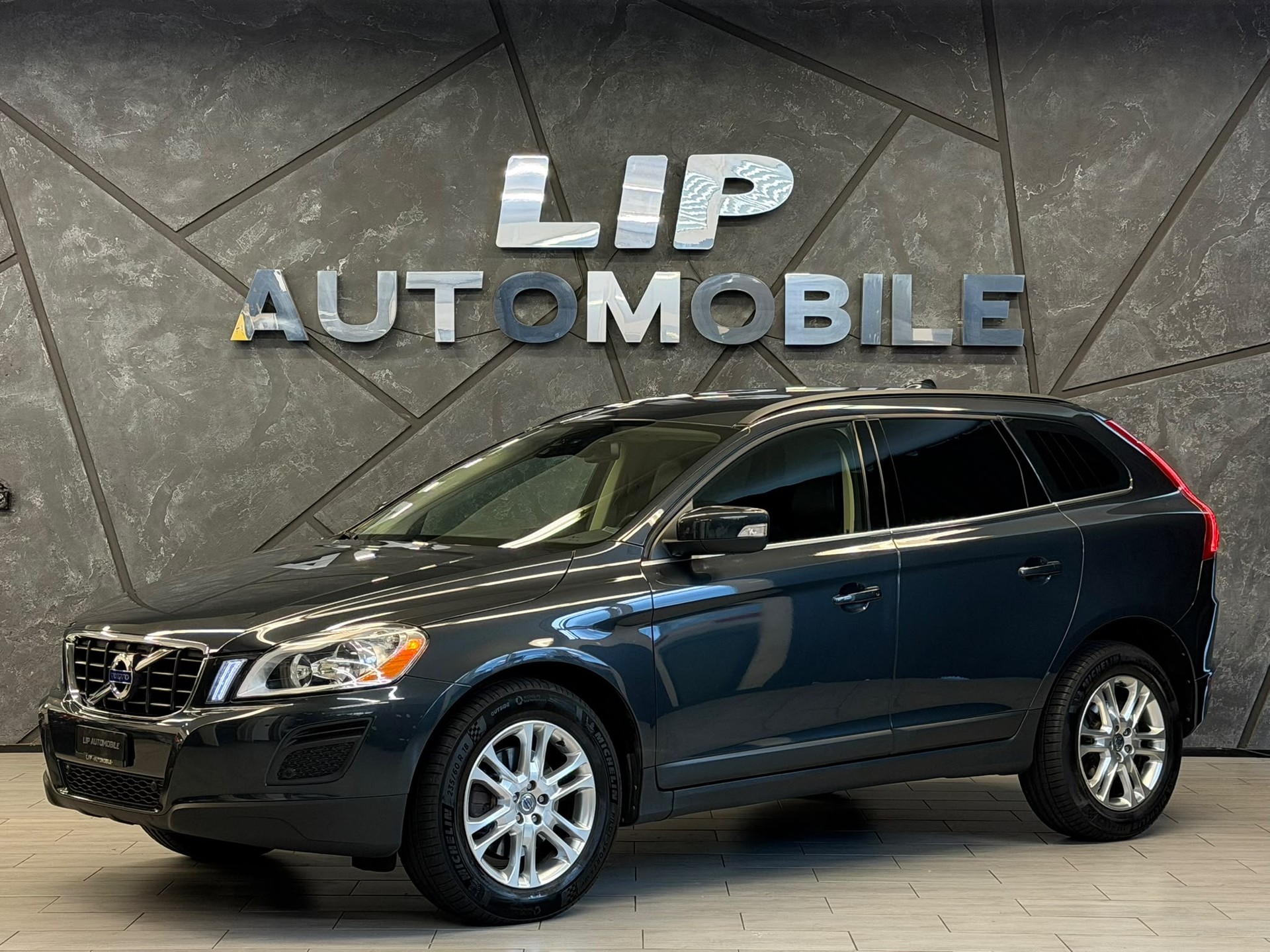 VOLVO XC60 D3 AWD Momentum Geartronic