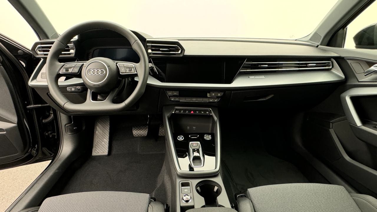 AUDI A3 Sportback 35 TFSI S line S-tronic-image-5