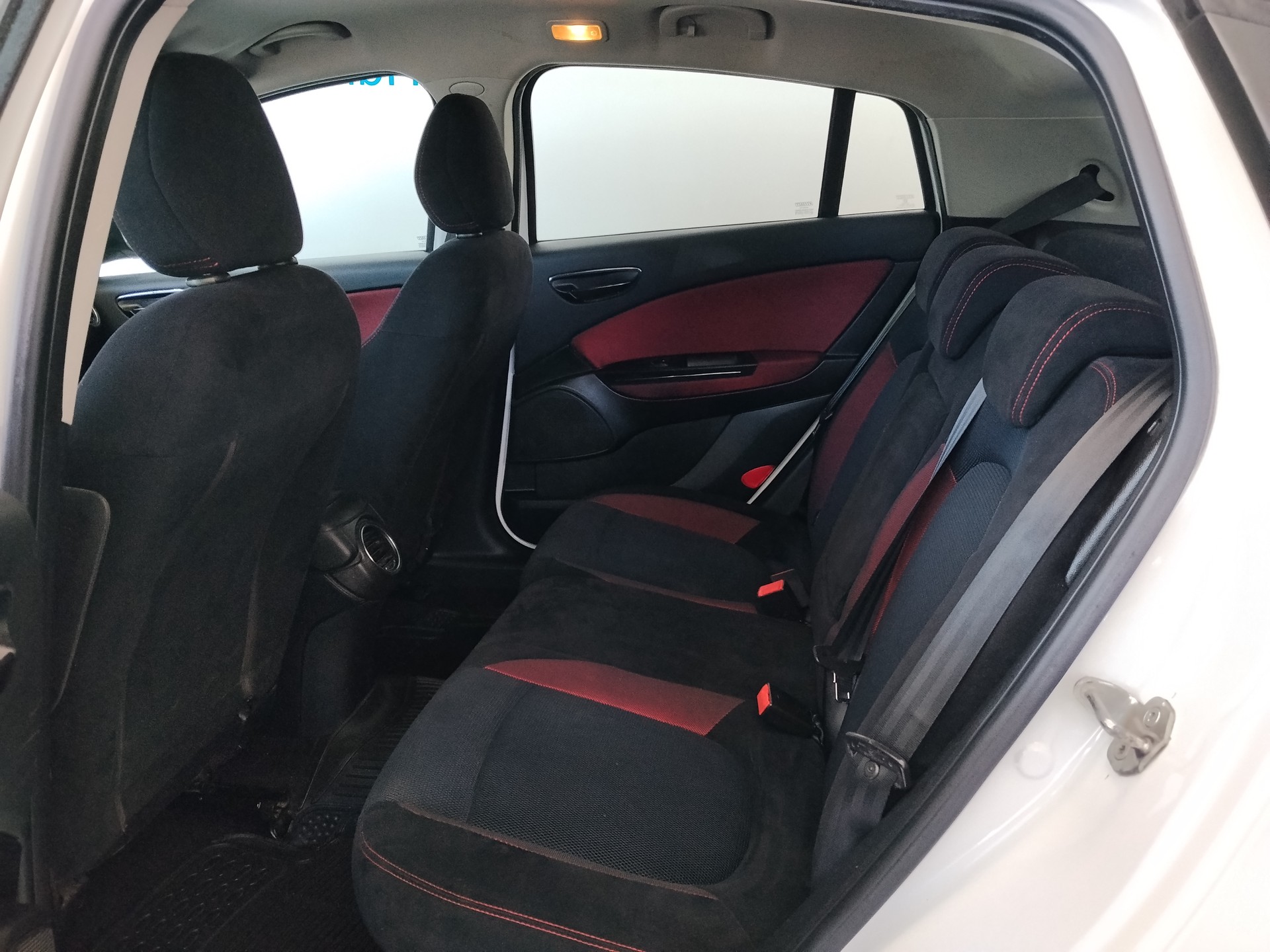 FIAT Bravo 1.4 16V Turbo Sport-image-9