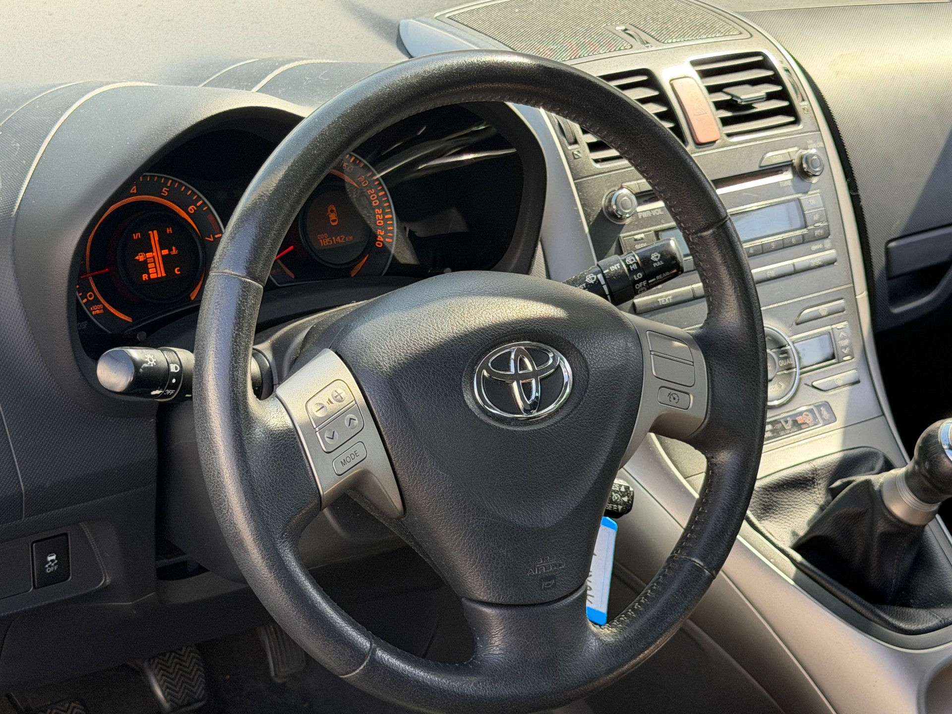 TOYOTA Auris 1.6 Linea Luna-image-6