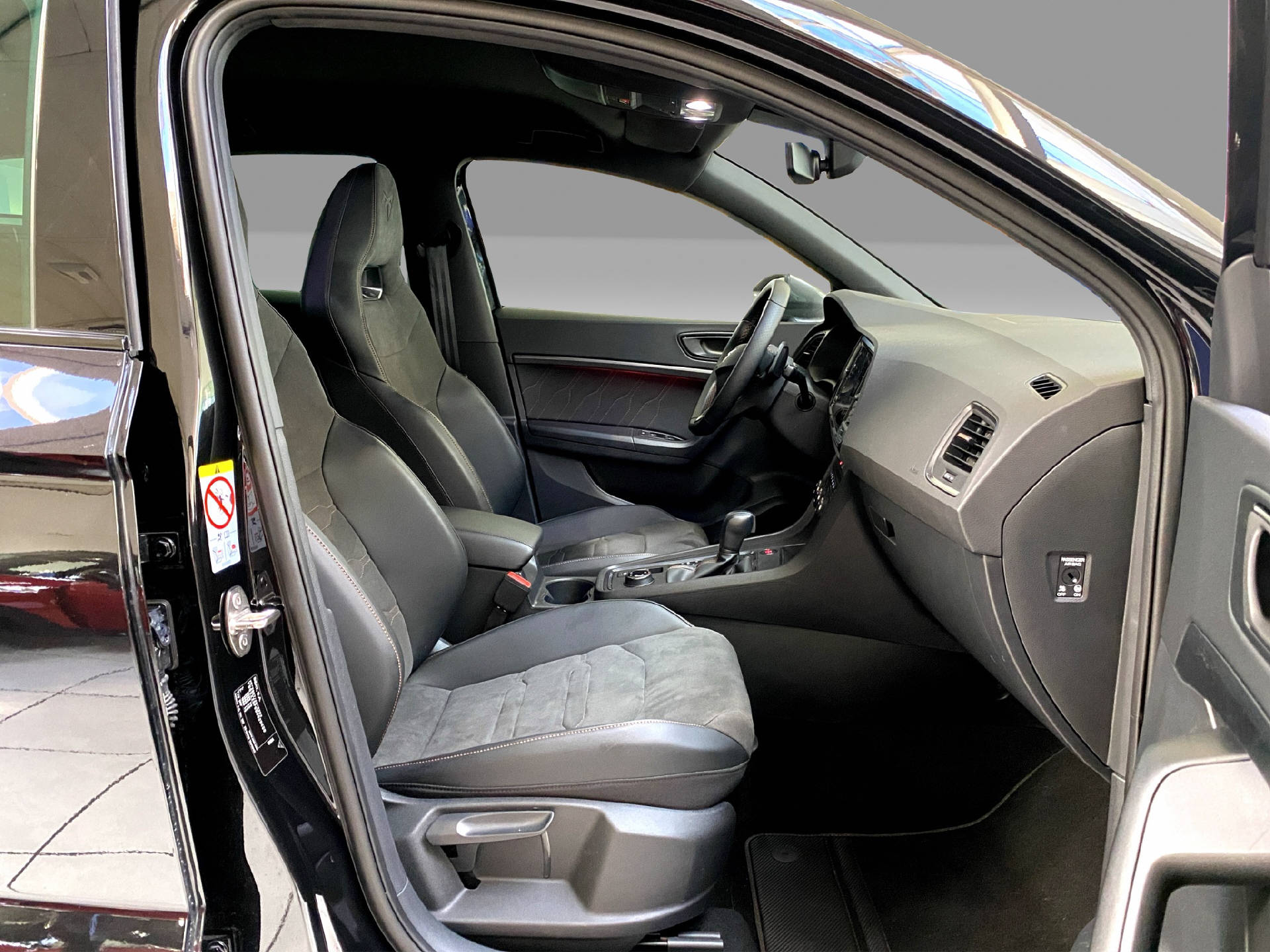 CUPRA Ateca 2.0 TSI Inicio 4Drive DSG-image-12