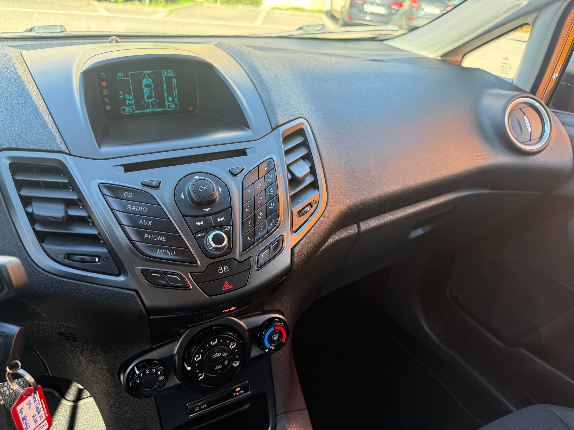FORD Fiesta 1.0 SCTi Trend-image-8