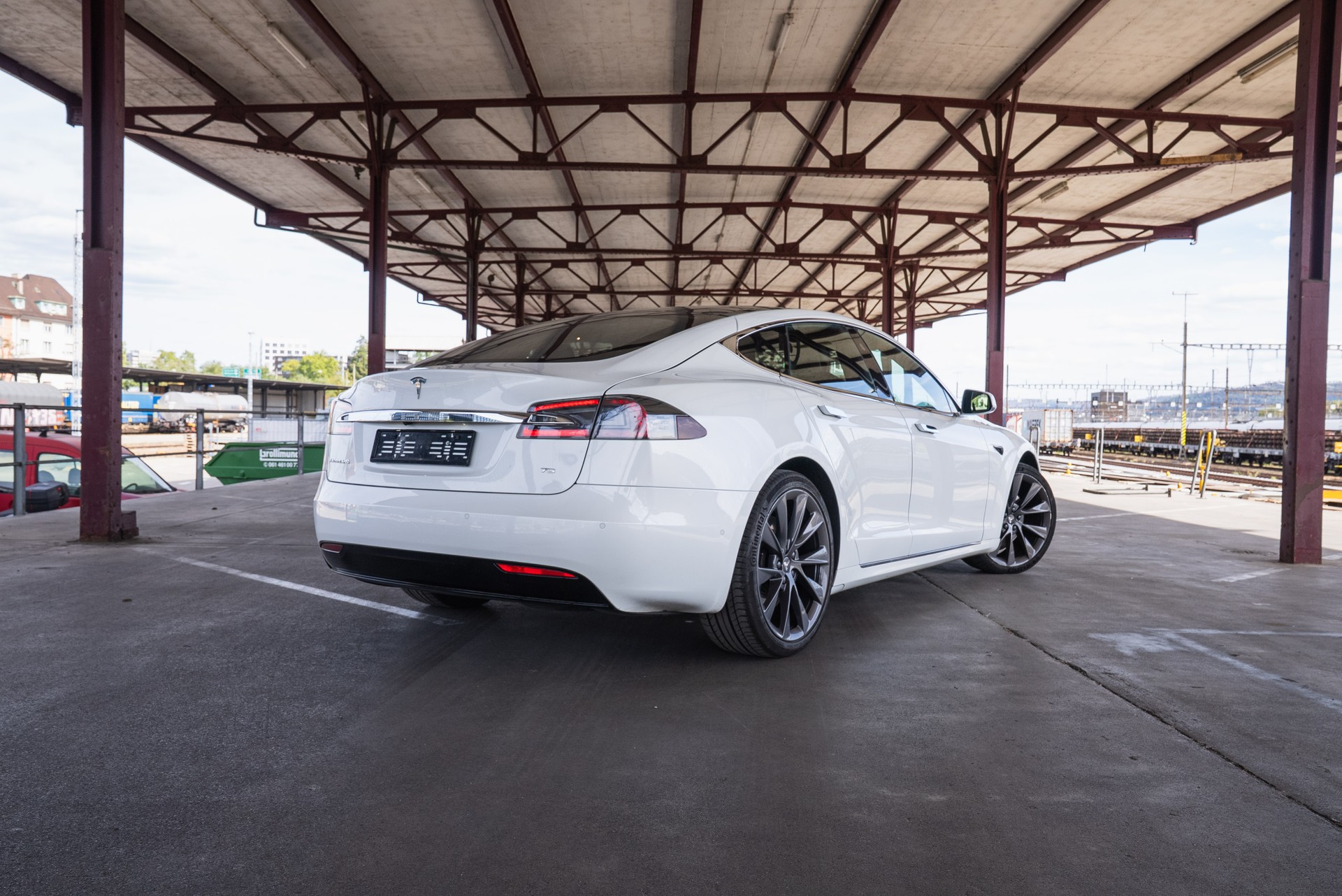 TESLA Model S 75, neue HV-image-3