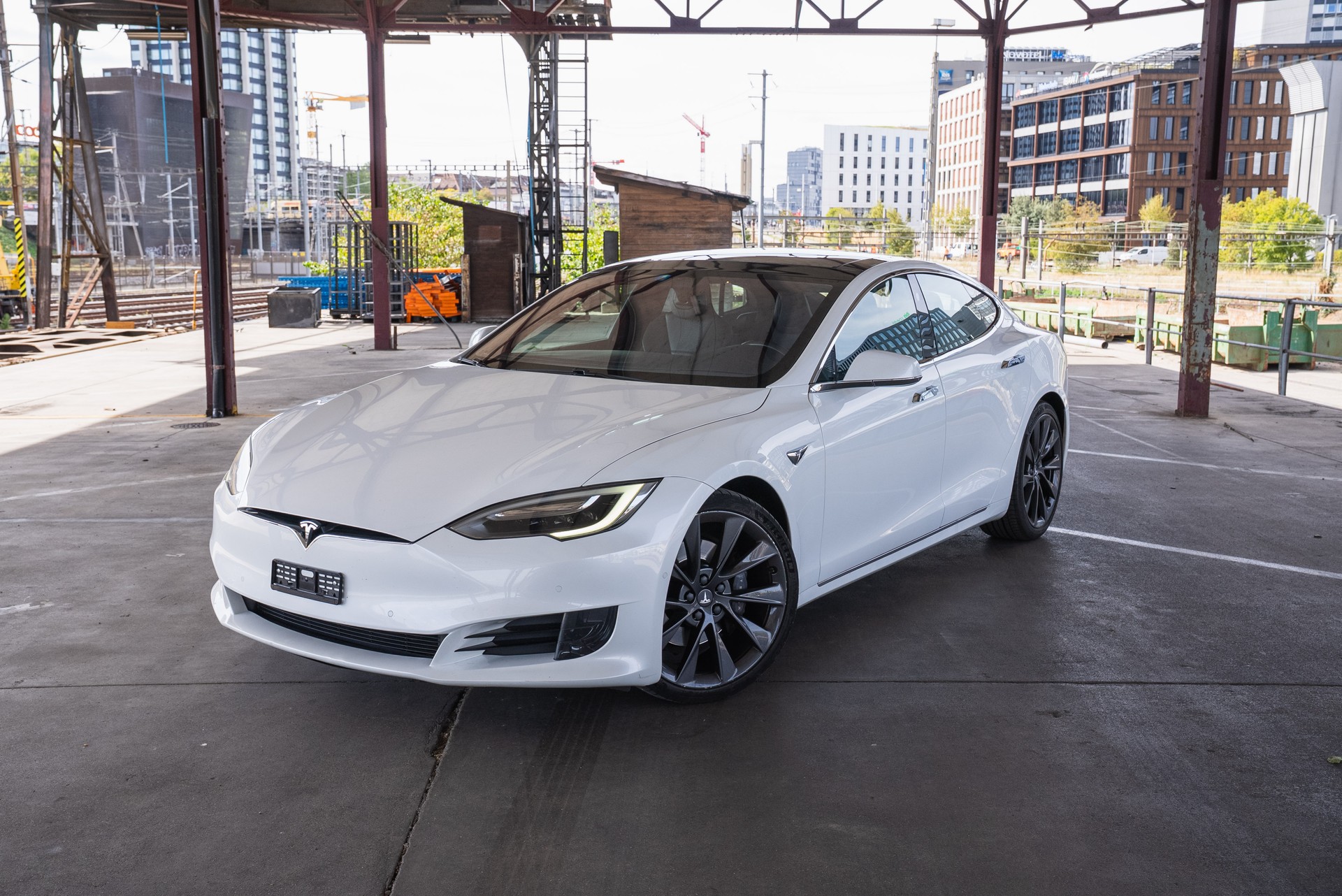 TESLA Model S 75, neue HV-image-1