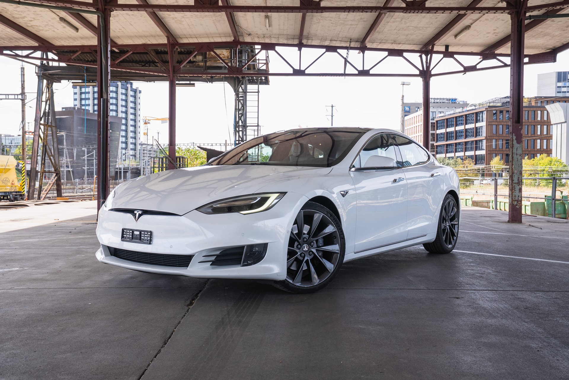 TESLA Model S 75, neue HV-image-0