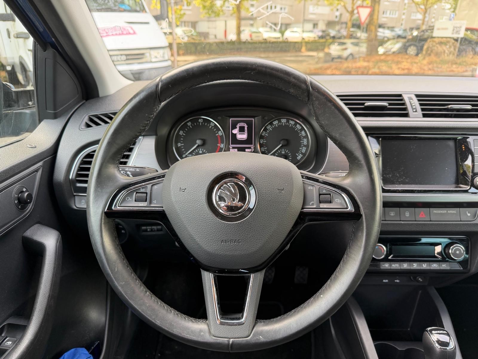 SKODA Fabia 1.0 TSI Clever DSG-image-9
