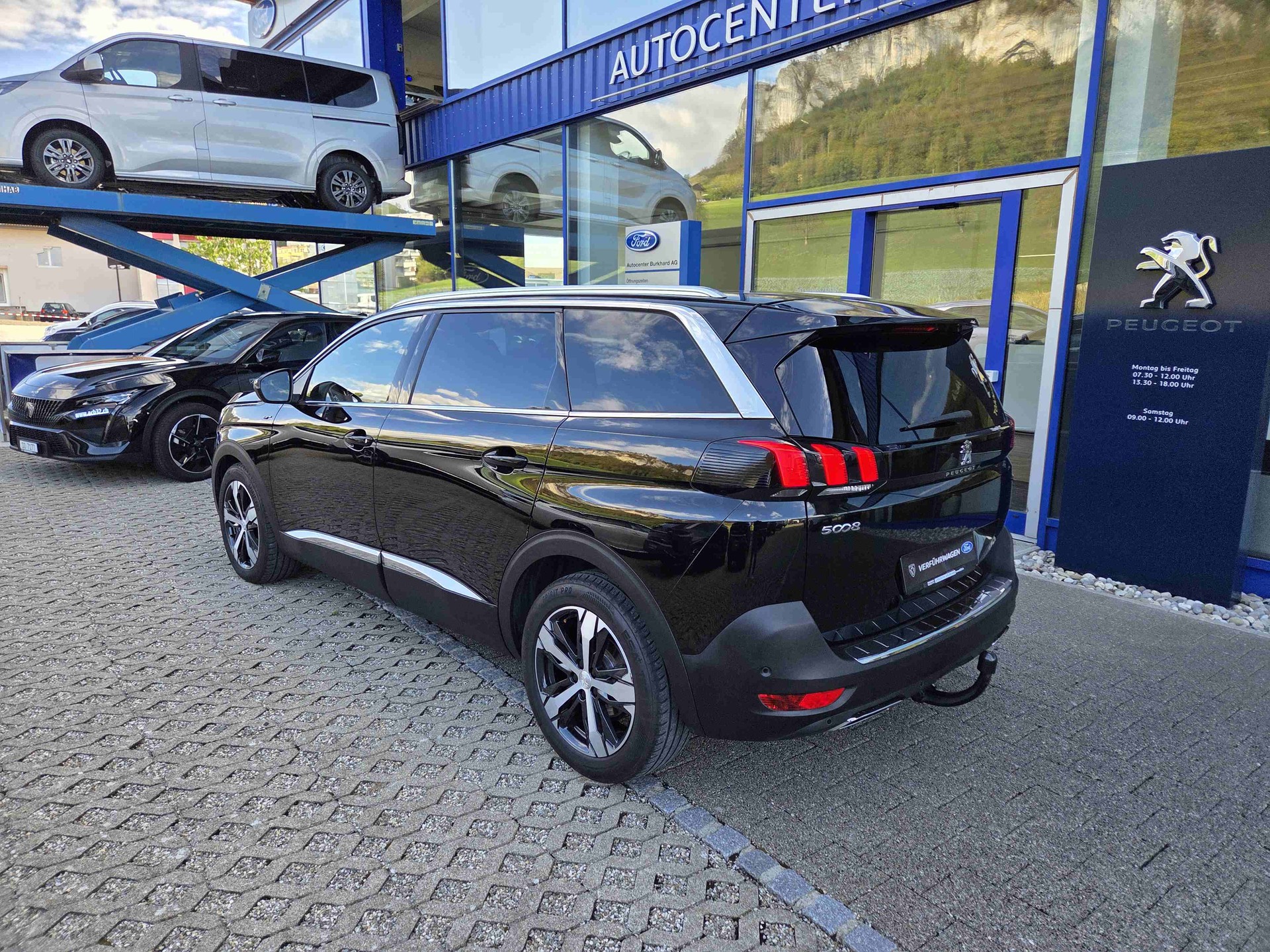 PEUGEOT 5008 2.0 BlueHDi 180 GT *1'800Kg Anhängelast*-image-2