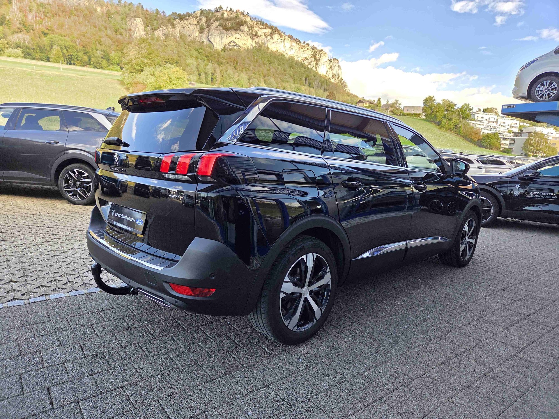 PEUGEOT 5008 2.0 BlueHDi 180 GT *1'800Kg Anhängelast*-image-3