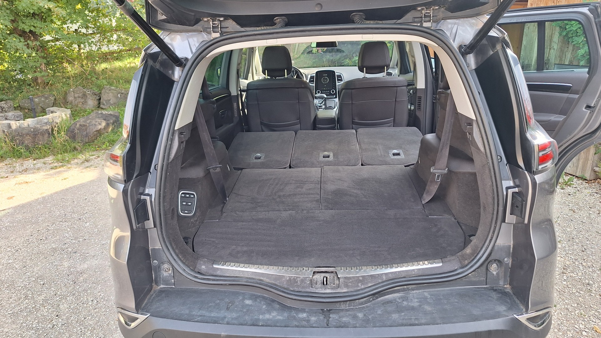 RENAULT 1.6 dCi 160 90th Anniv. EDC-image-6