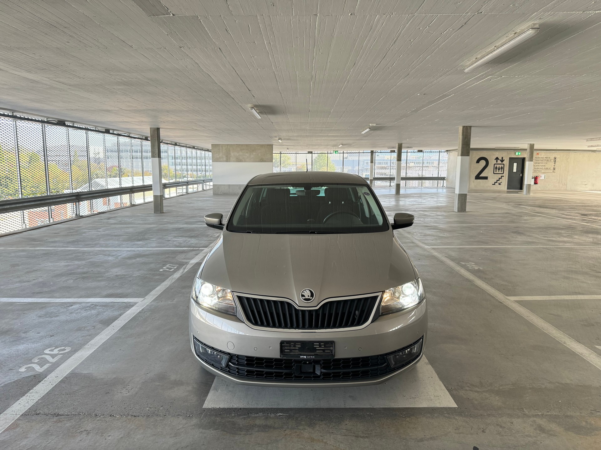 SKODA Rapid Spaceback 1.4 TSI Swiss Edition DSG-image-1