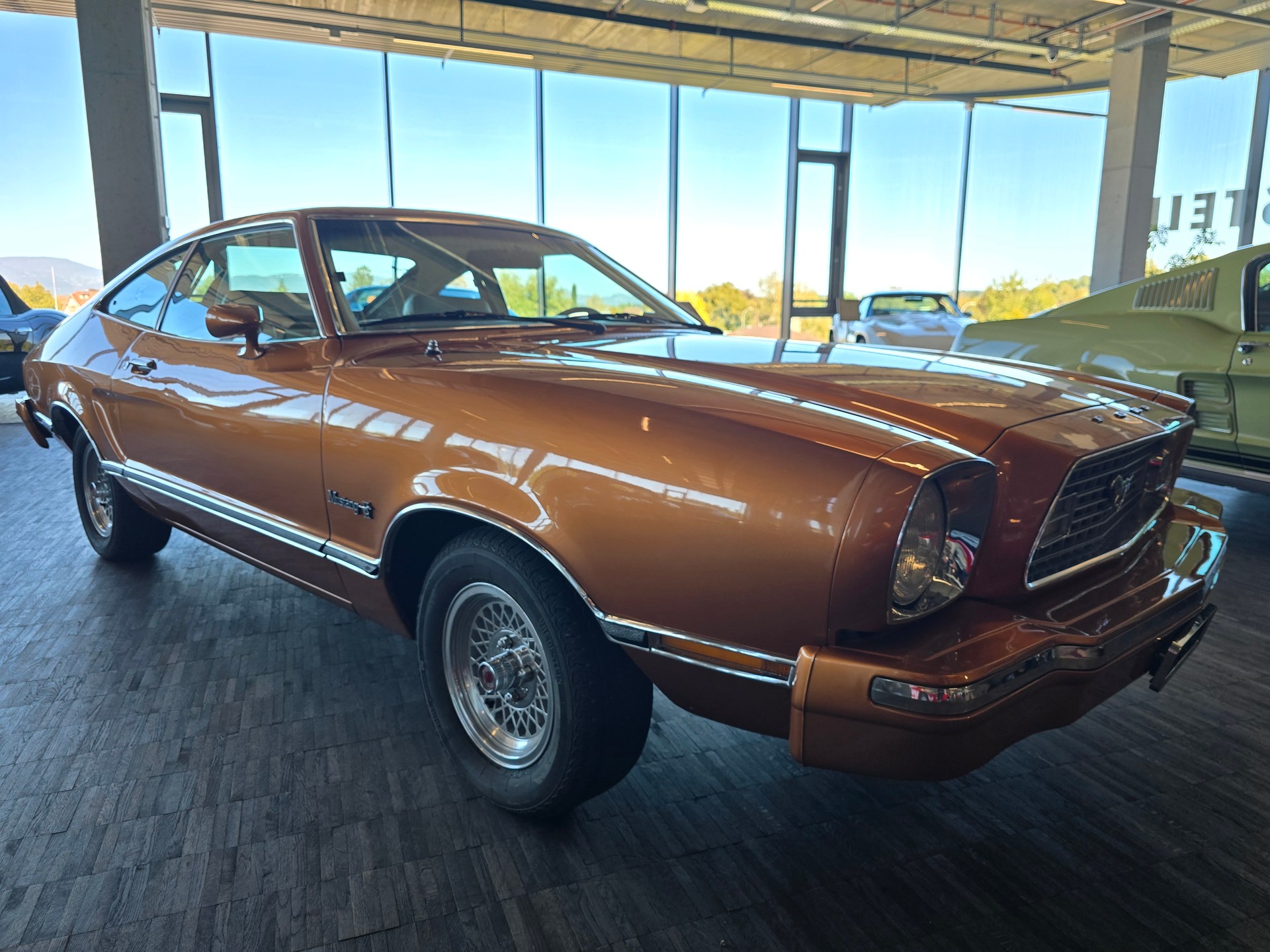 FORD MUSTANG-image-2