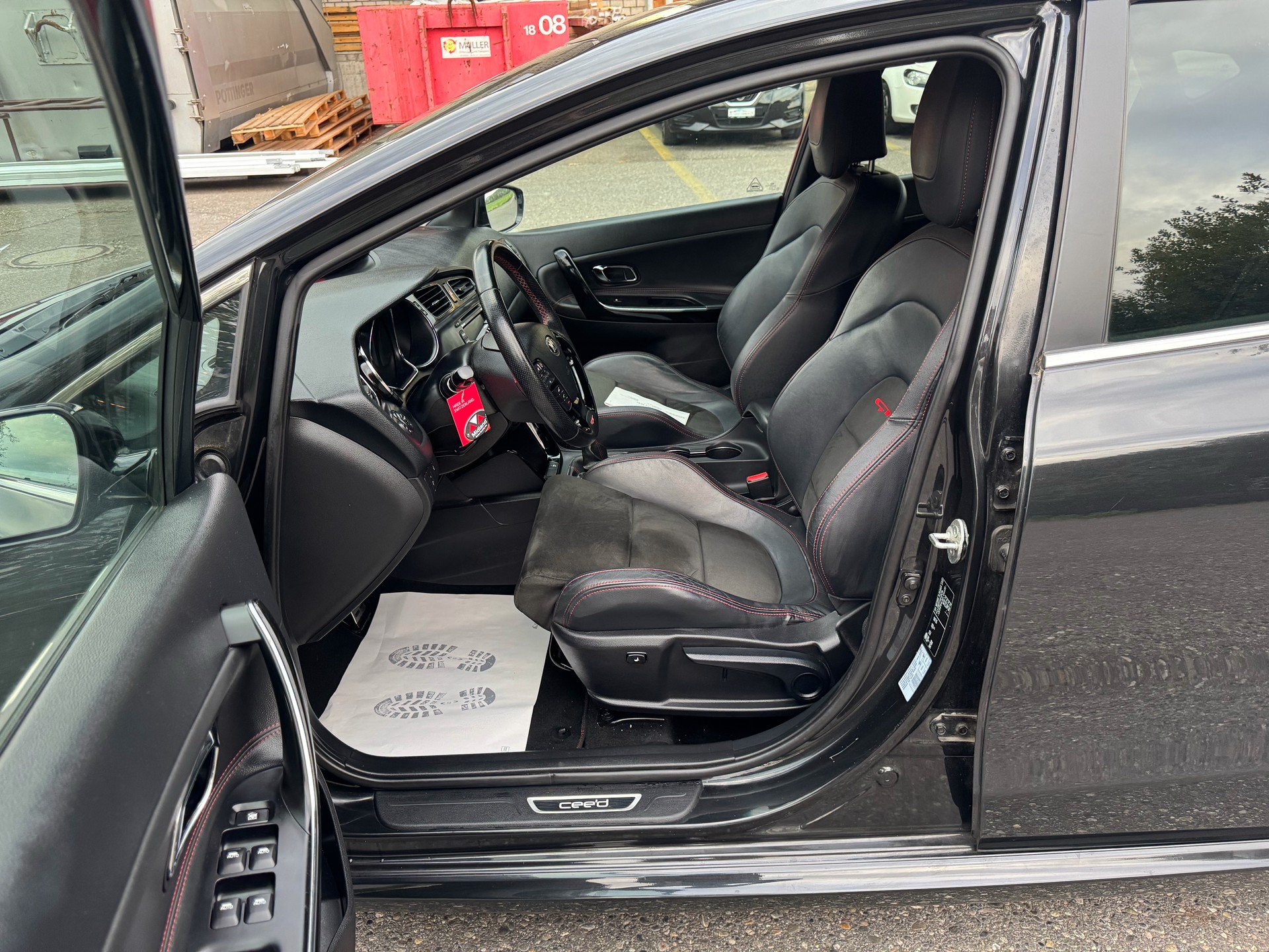 KIA Cee'd 1.6 GDi Turbo GT-image-11