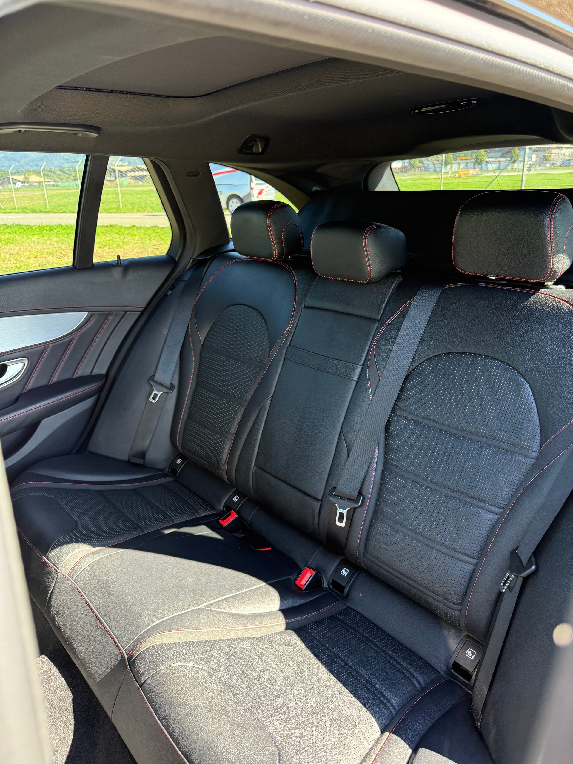 MERCEDES-BENZ C 43 AMG 4matic-image-5