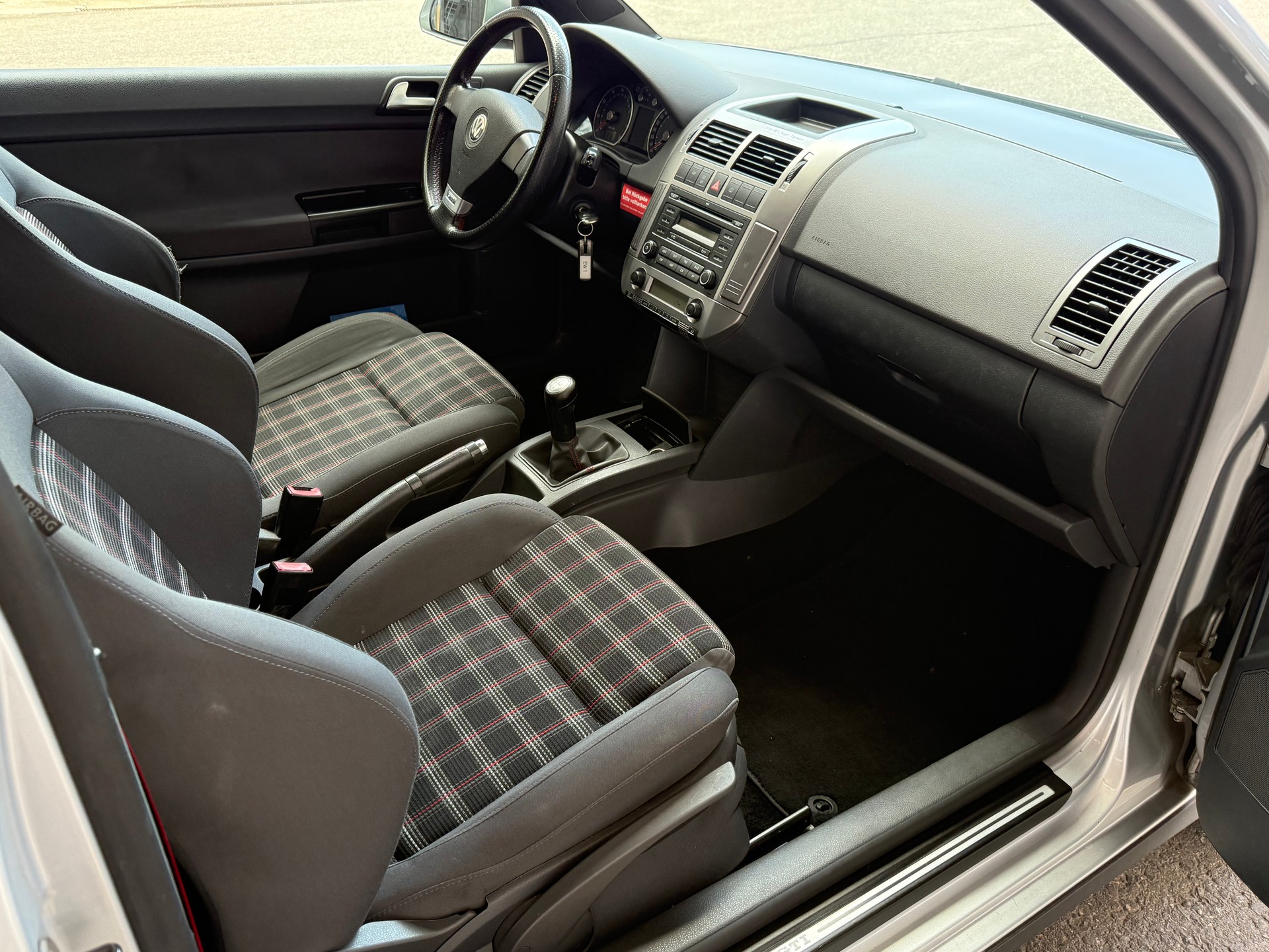 VW Polo 1.8 20V Turbo GTI-image-11
