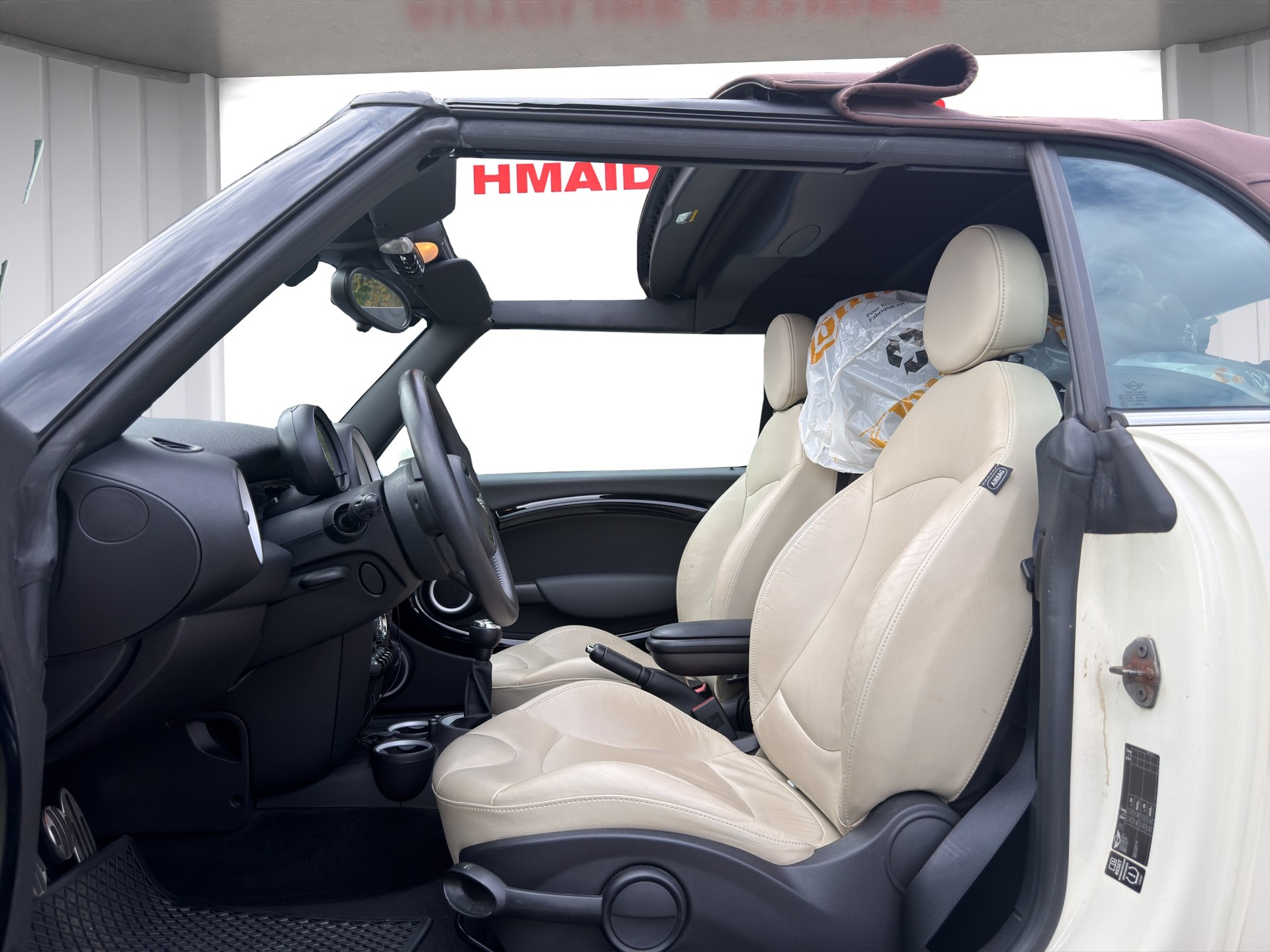 MINI Cooper Cabriolet-image-8