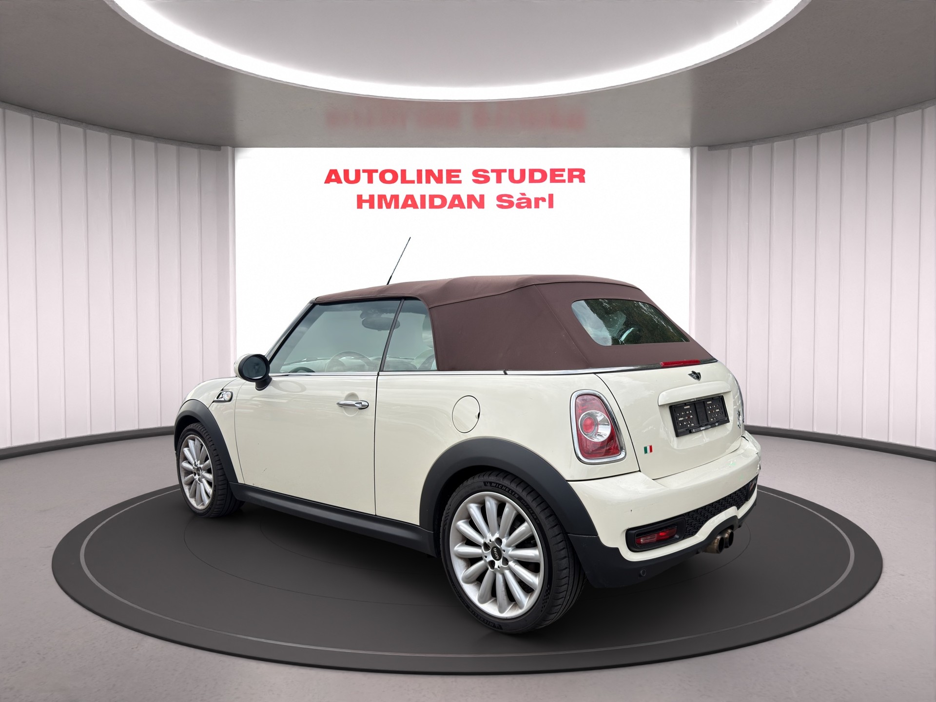 MINI Cooper Cabriolet-image-1