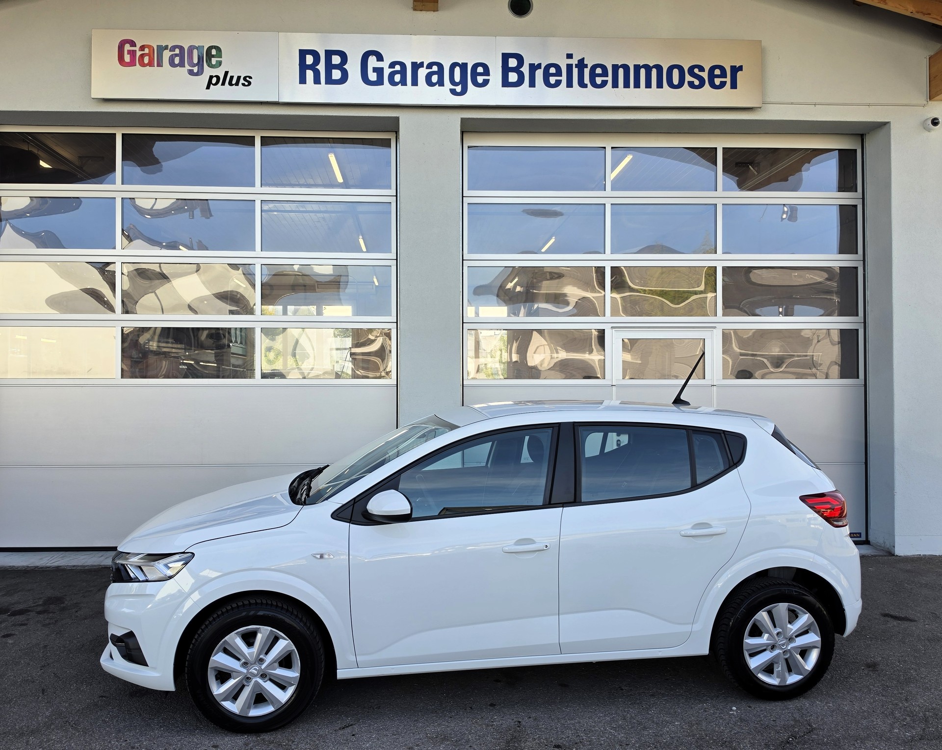 DACIA Sandero TCe 90 Expression CVT-image-0